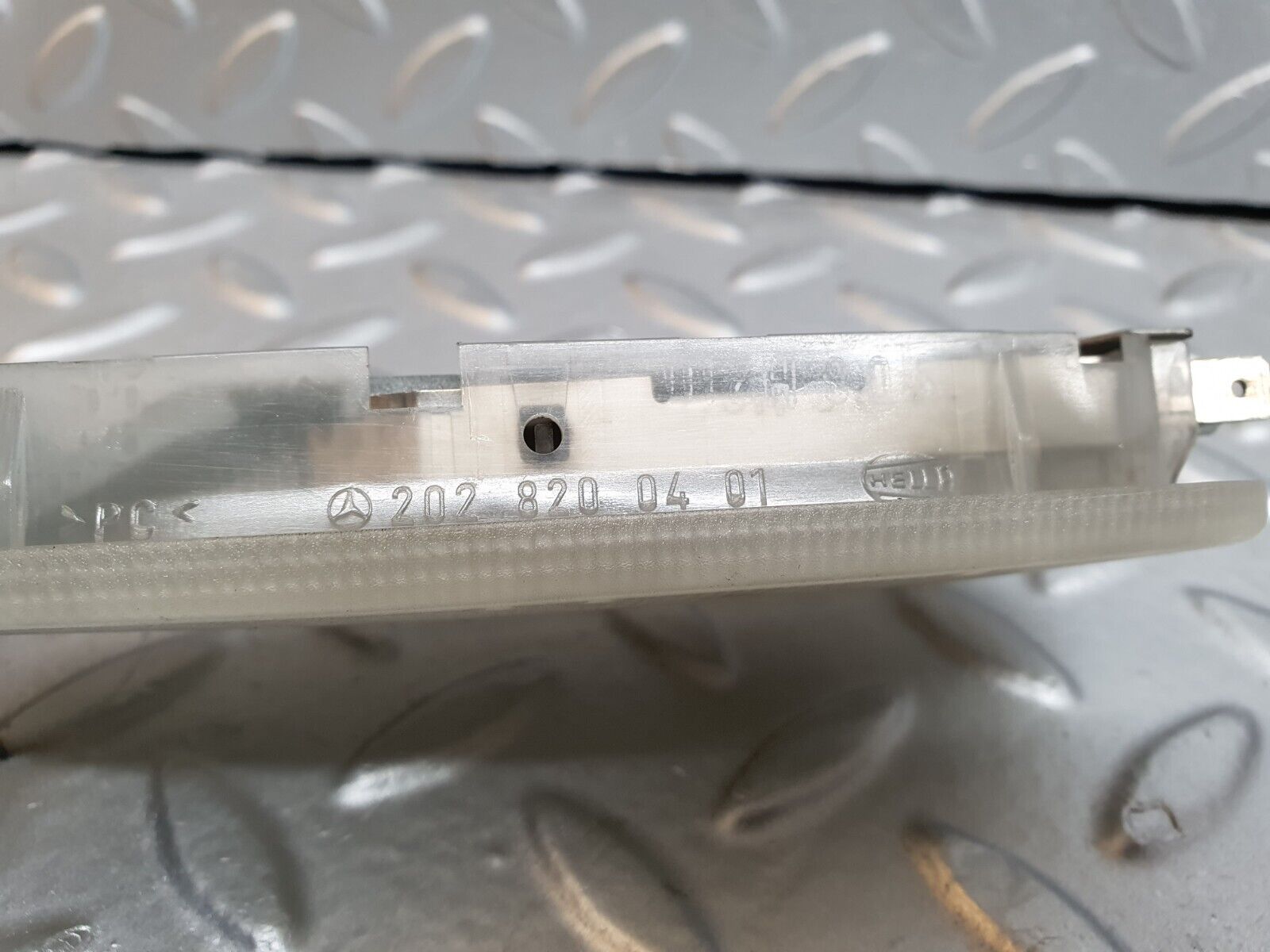 41983 Mercedes-Benz W202 C200 Interior Dome Light Hella 2028200101