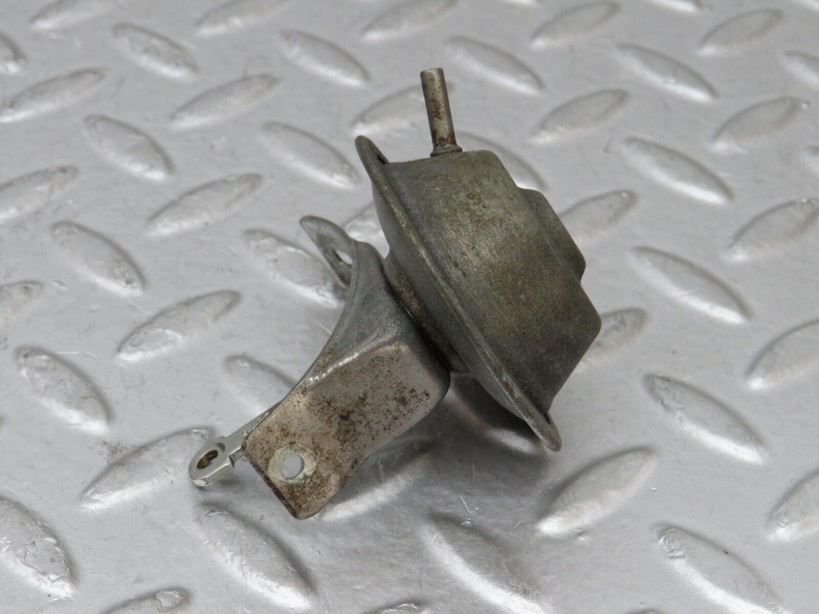 35533 Mercedes-Benz R107 280SL Ignition Distributor Vacuum Control Valve