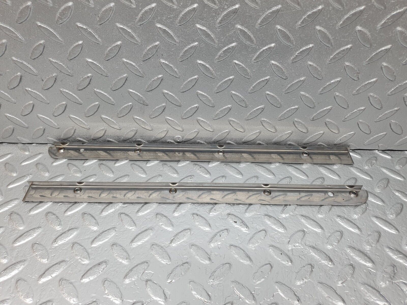 43944 Mercedes-Benz C123 230CE Coupe Sunroof Chrome Trim Set