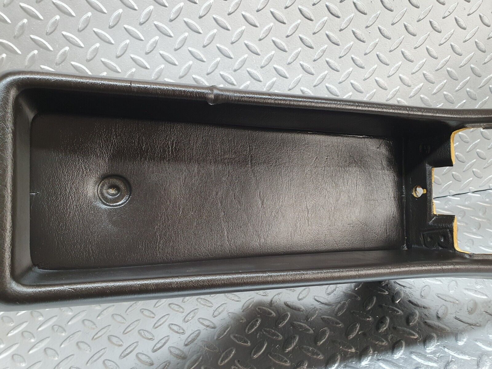 44120 Mercedes-Benz C123 230CE Coupe Centre Console Black