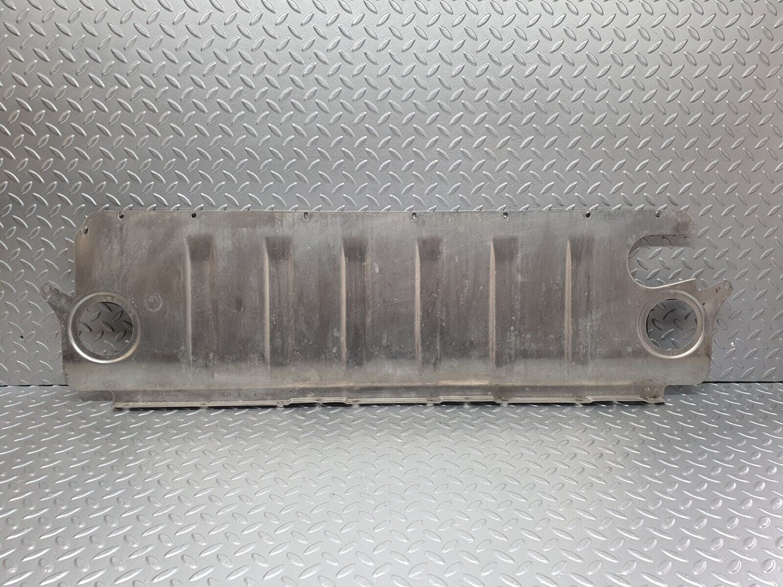 42229 Mercedes-Benz R129 320SL Coupe Fuel Tank Rear Cover