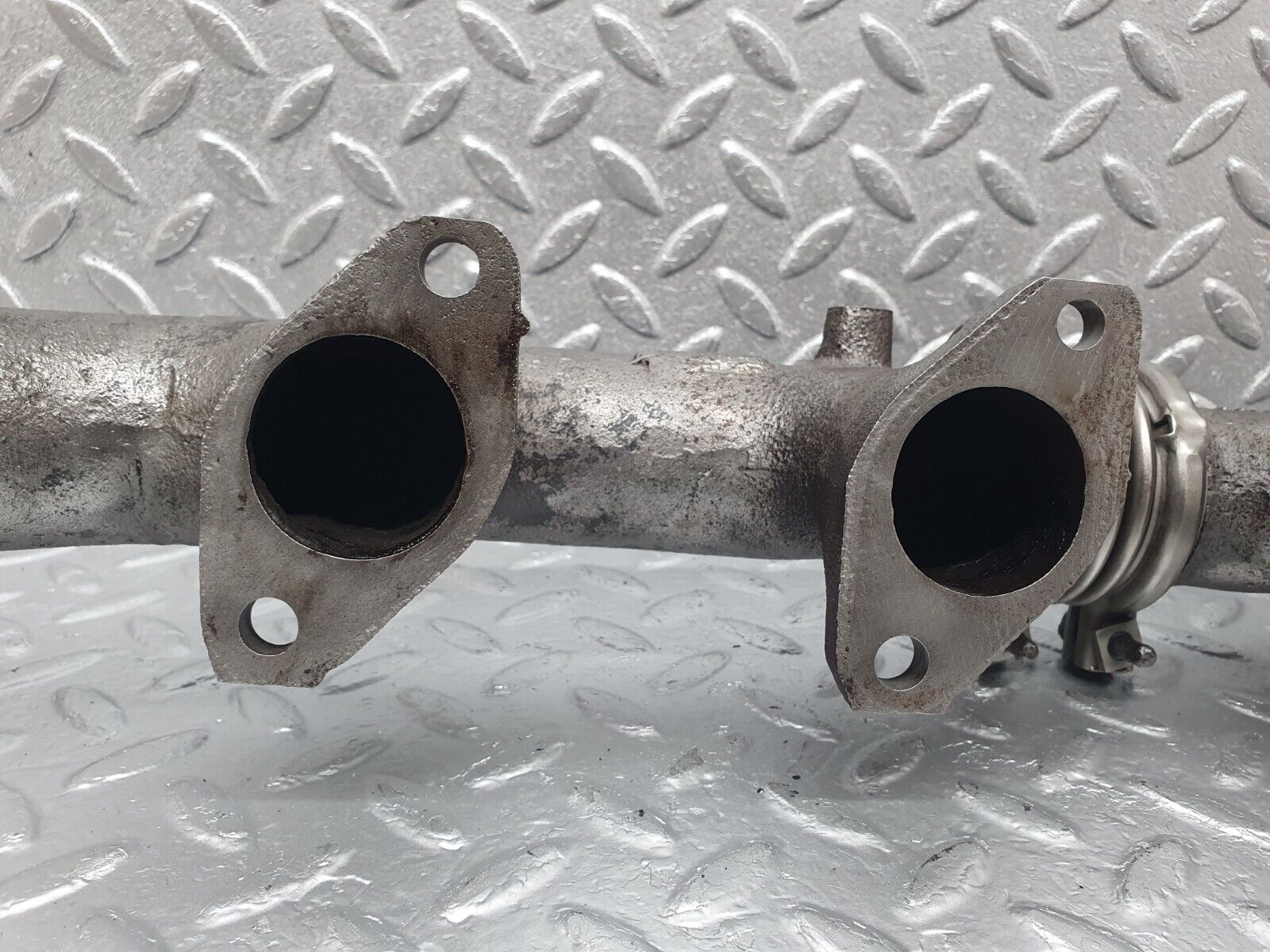 43605 Mercedes-Benz C126 380SEC Coupe Exhaust Manifold Left Side 1161420502