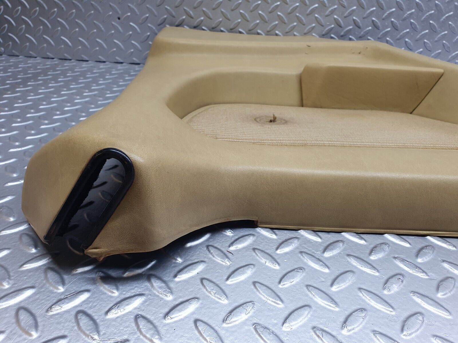 44052 Mercedes-Benz C123 230CE Coupe Rear Left Card Panel Beige