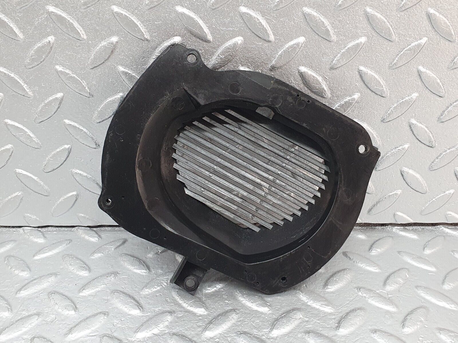 41743 Mercedes-Benz W202 C200 Rear Left Door Speaker Cover 2028270783