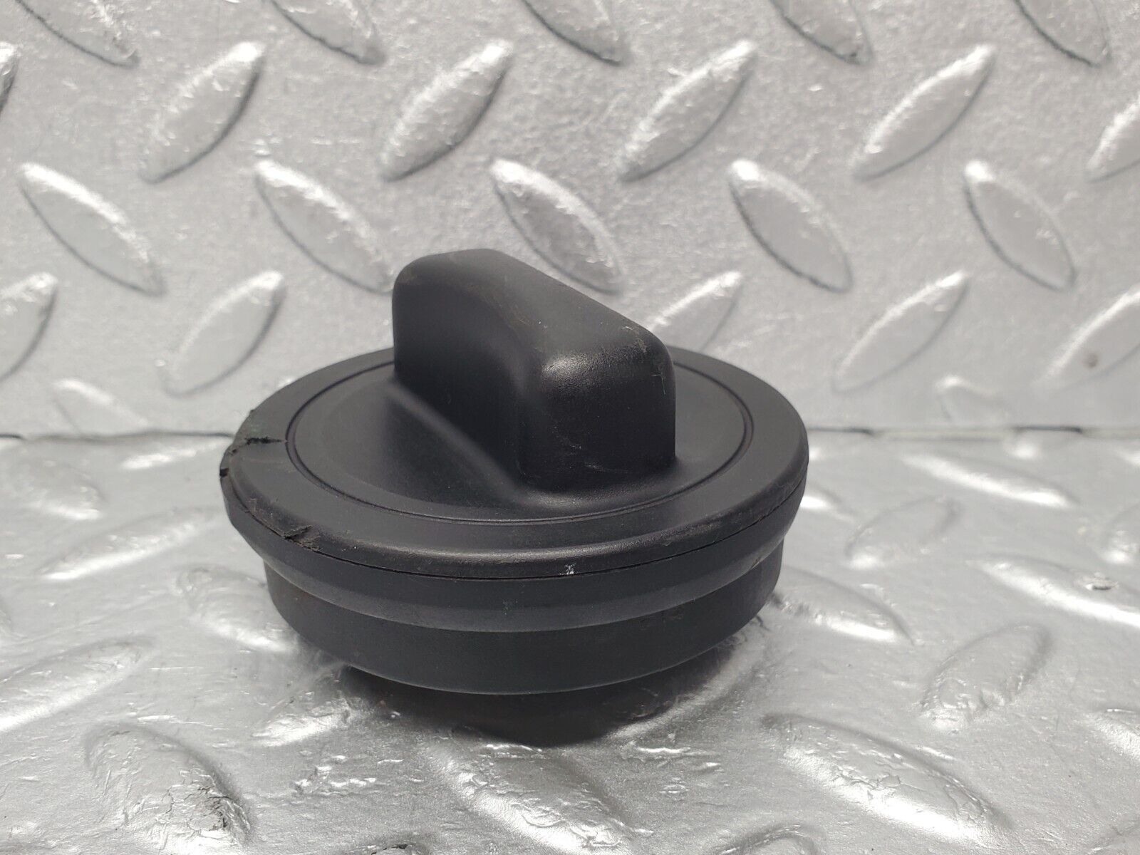 46110 Mercedes-Benz W220 S430 Fuel Tank Cap 2204700005