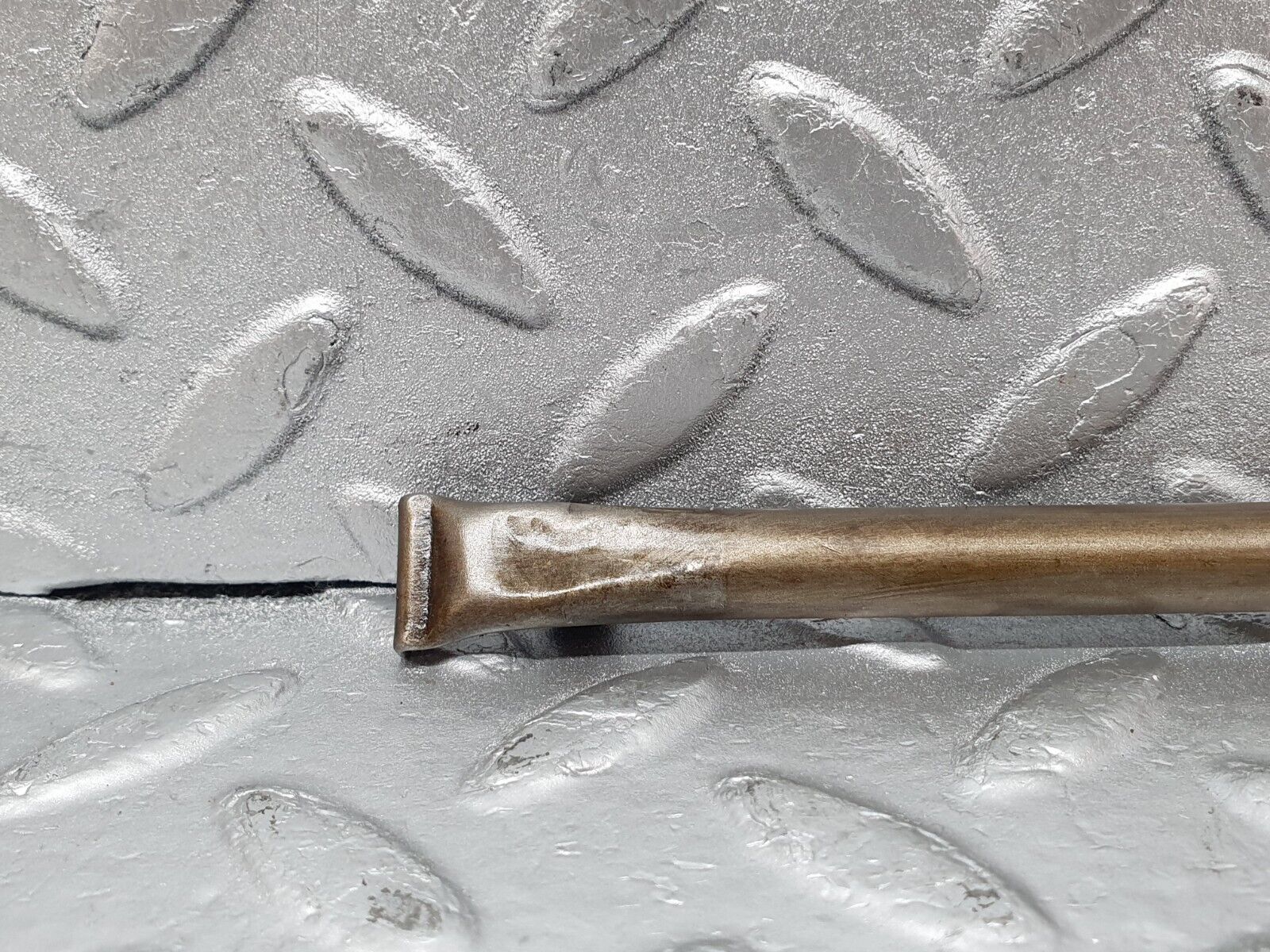 44040 Mercedes-Benz C123 230CE Coupe Camshaft Oil Tube