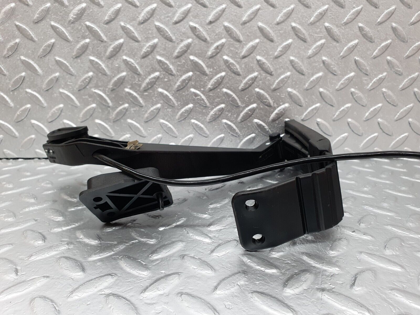 42202 Mercedes-Benz R129 320SL Coupe Accelerator Pedal With Rubber 1293010001 1293010382 1243011320