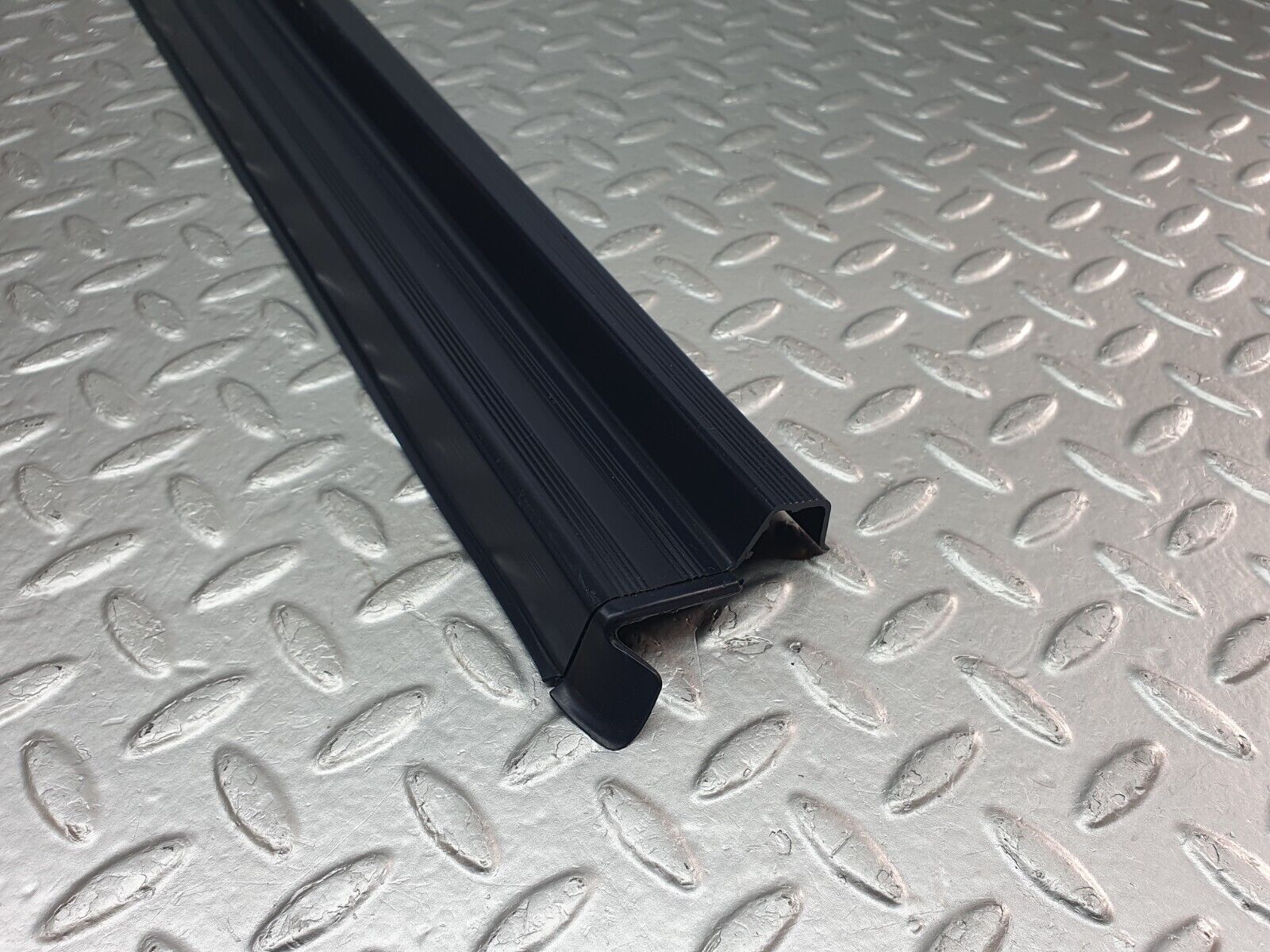 42713 Mercedes-Benz W201 190 2.0L Front Right Door Sill Blue