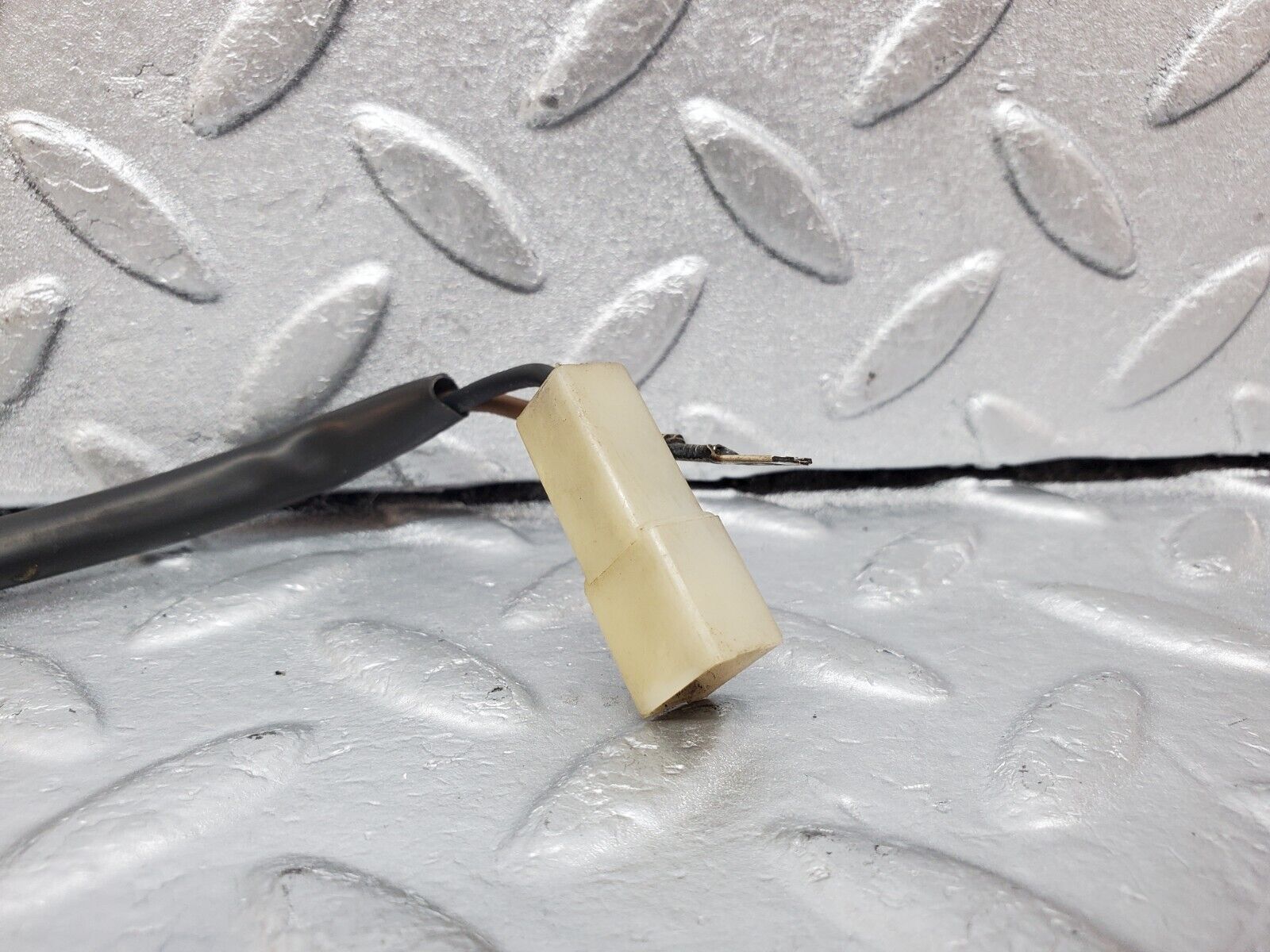 45731 Mercedes-Benz W126 420SE Windscreen Washer Nozzle