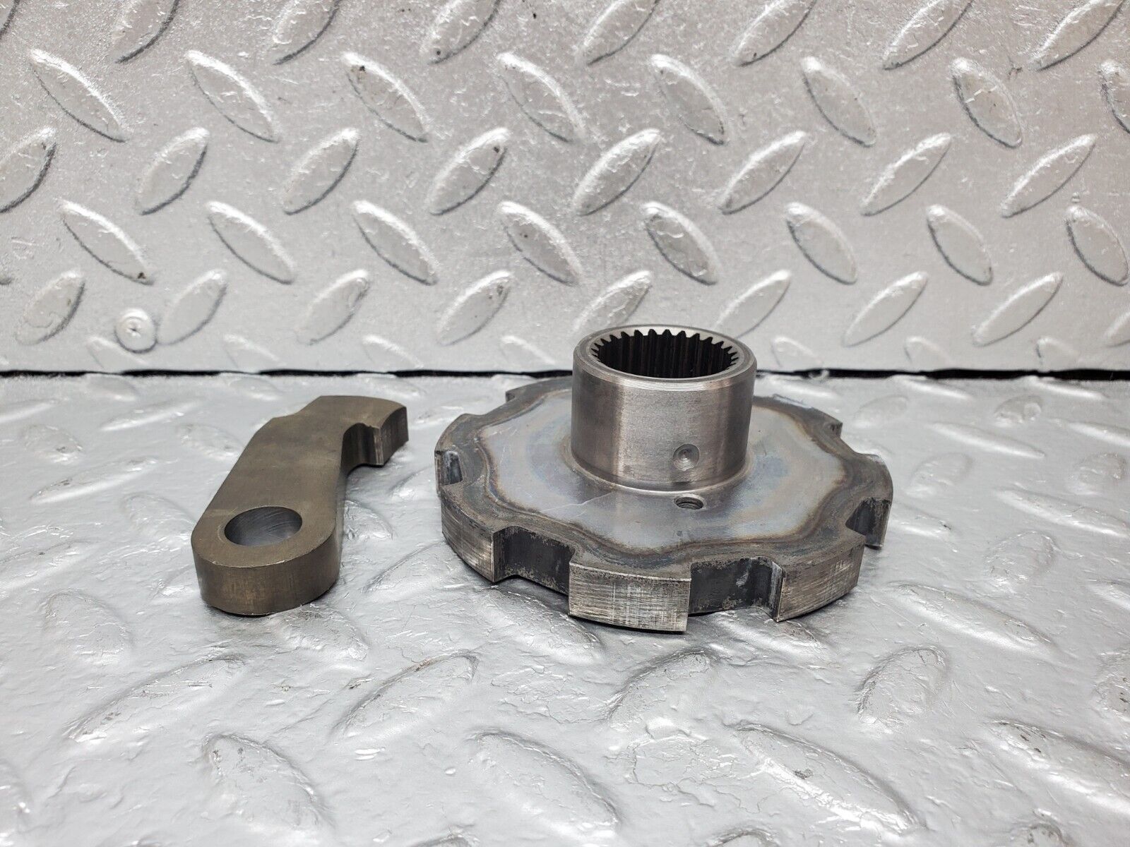 44563 Mercedes-Benz W123 280E Automatic Gearbox Parking Gear 722.309