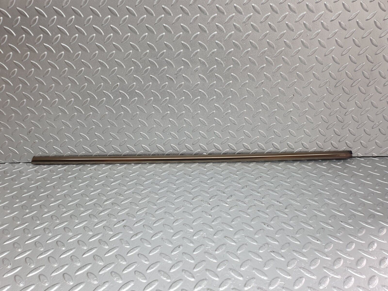 42620 Mercedes-Benz R129 320SL Coupe Right Door Window Moulding Trim