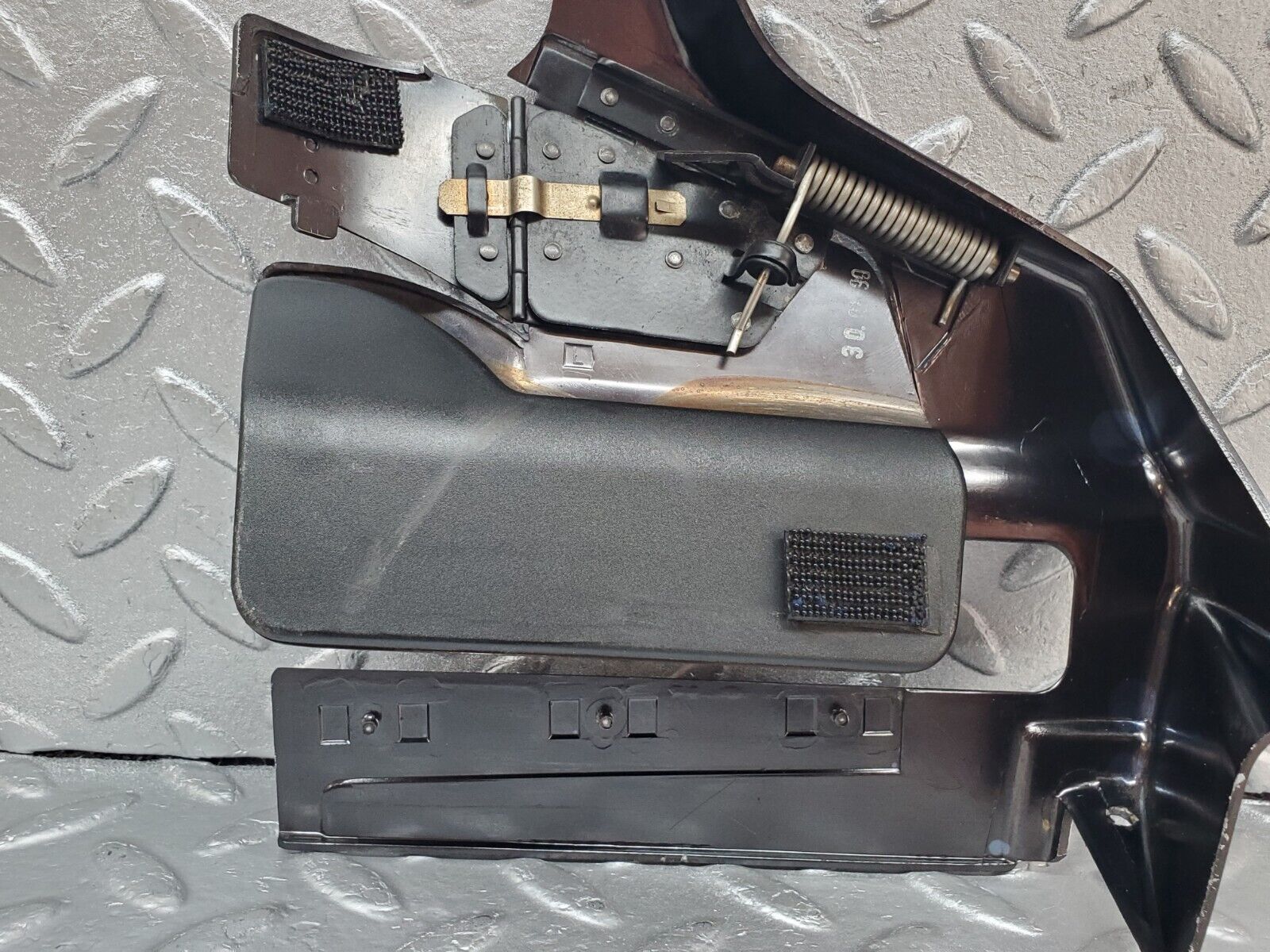 45077 Mercedes-Benz R129 300SL Coupe Roof Flap Cover Trim Left Side