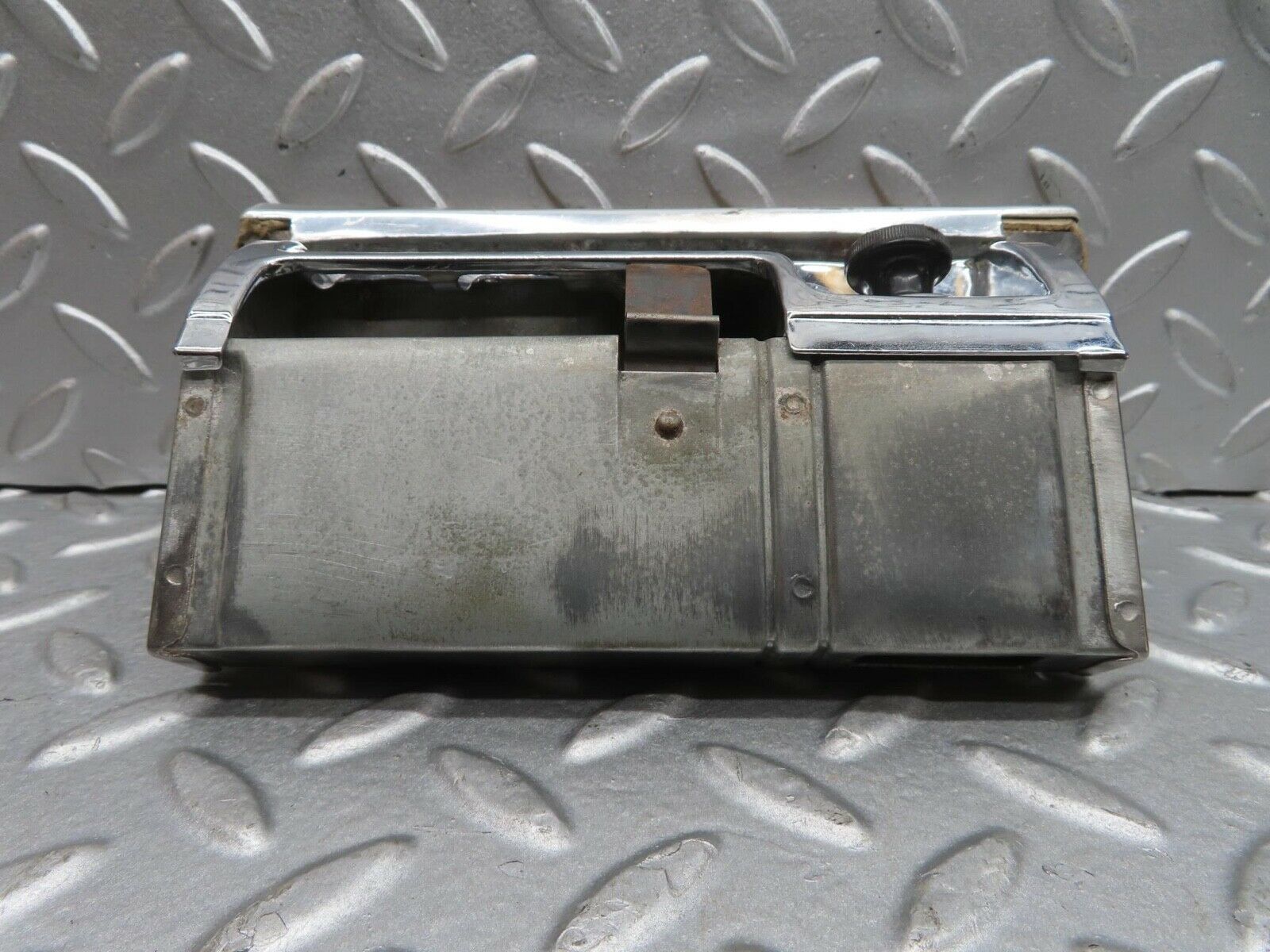 13851 Mercedes-Benz R107 450SL Centre Console Ashtray