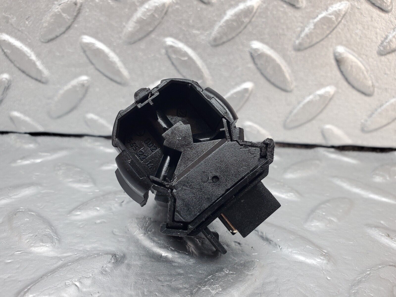 44934 Mercedes-Benz R129 300SL Coupe Kick Down Switch 0025452214