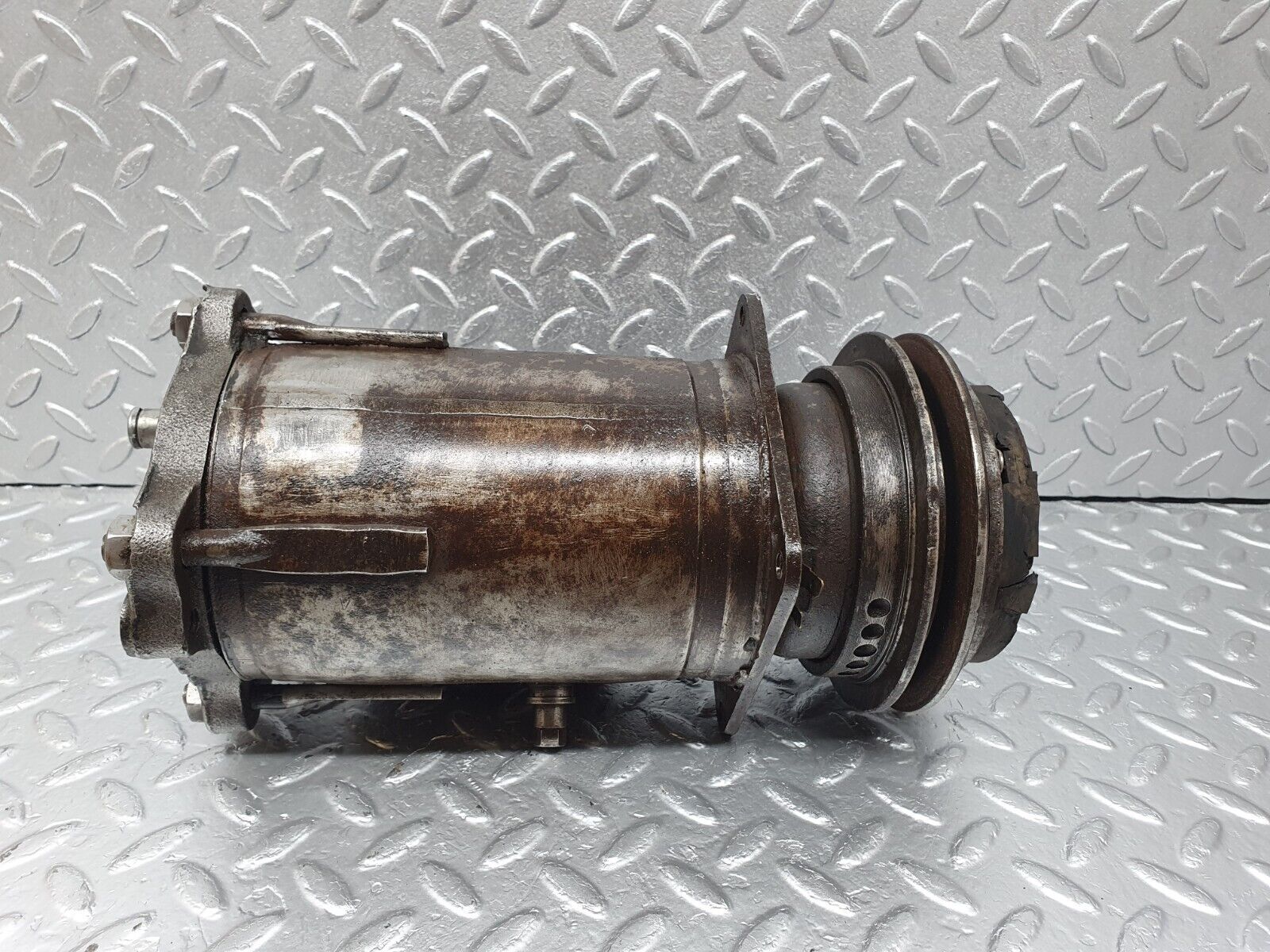 43755 Mercedes-Benz C126 380SEC Coupe Air Conditioning Compressor CFD 6556406
