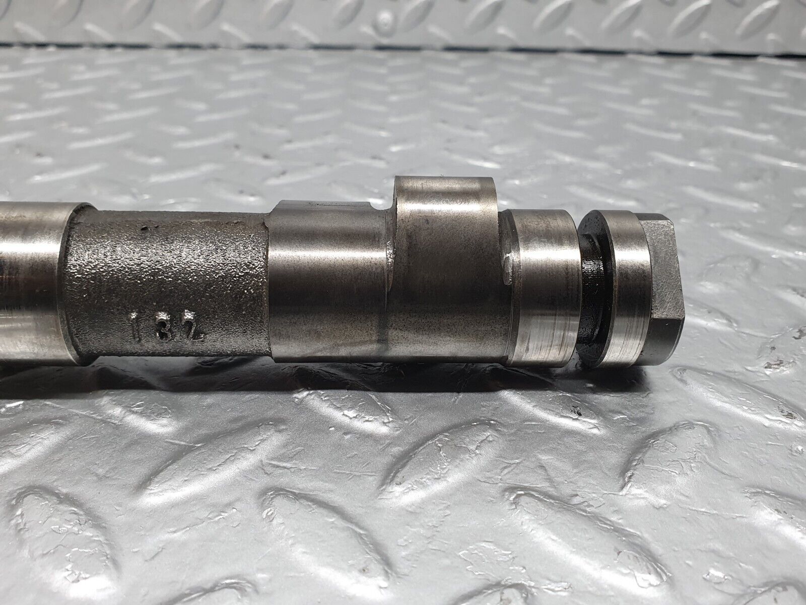 43079 Mercedes-Benz W123 230E Camshaft