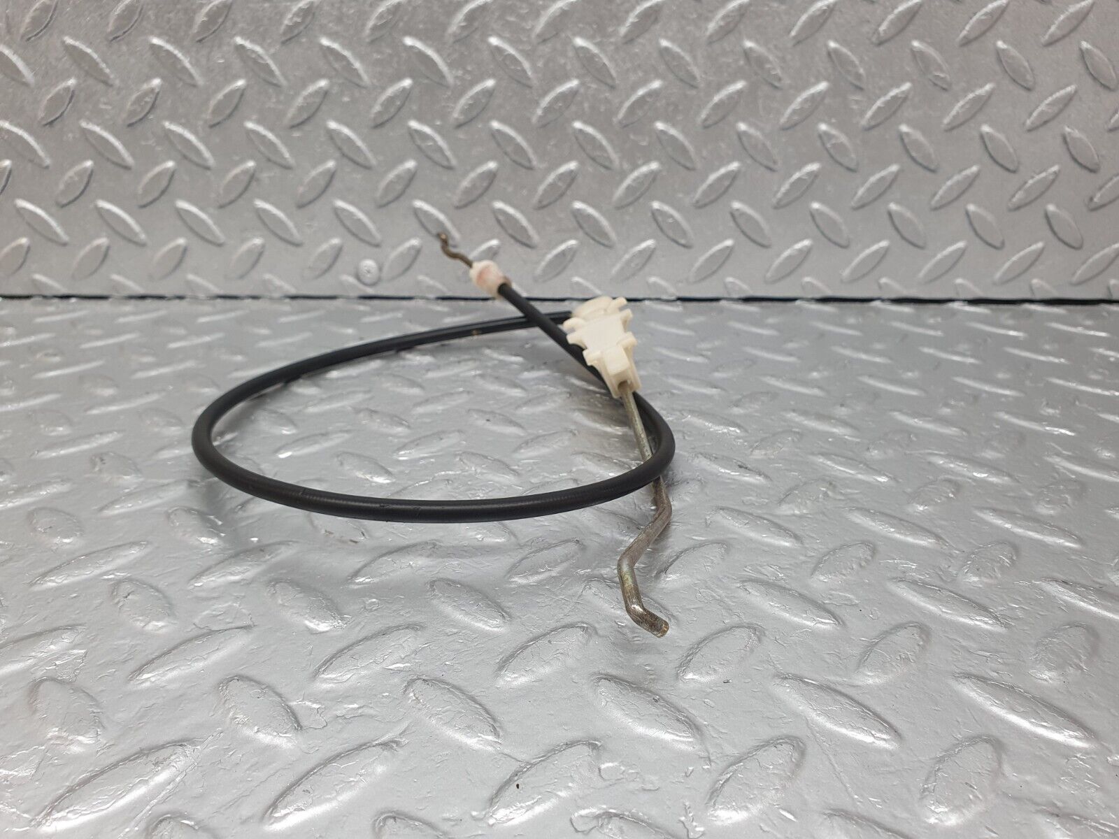 43701 Mercedes-Benz C126 380SEC Coupe Door Lock Cable