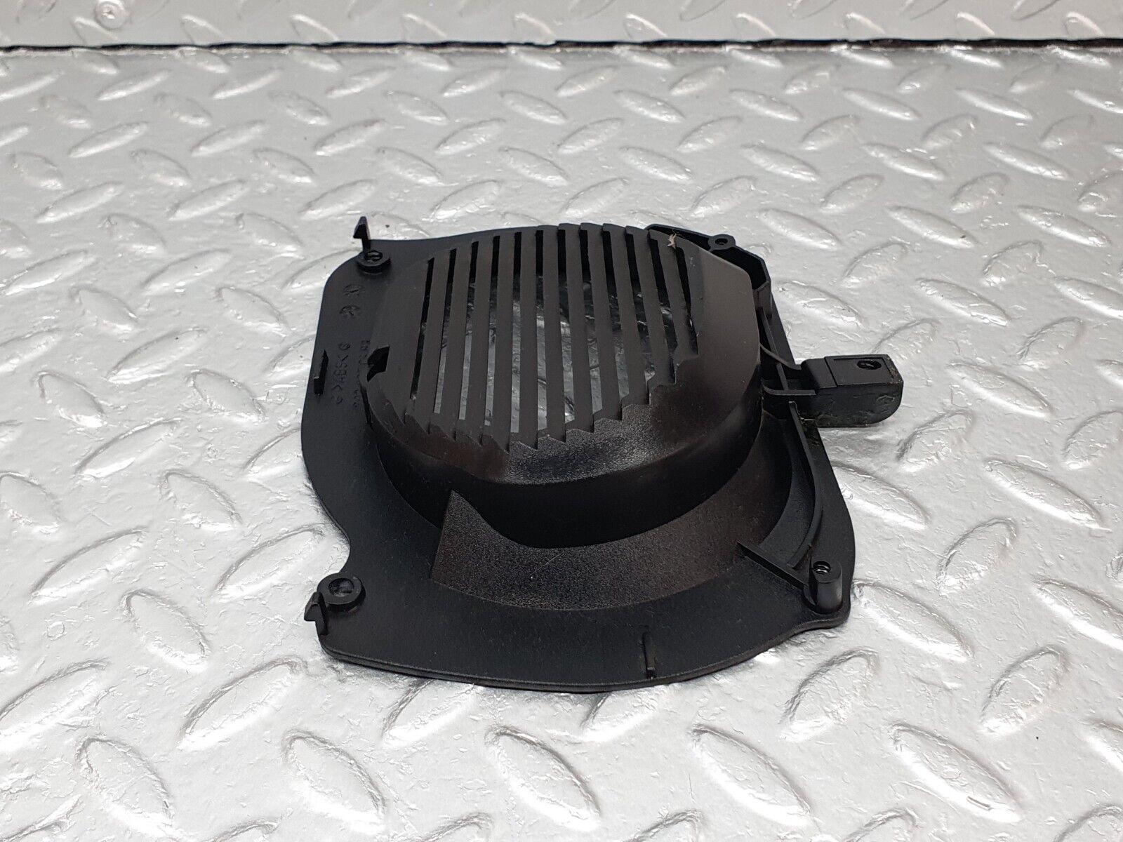 41744 Mercedes-Benz W202 C200 Rear Right Door Speaker Cover 2028270883