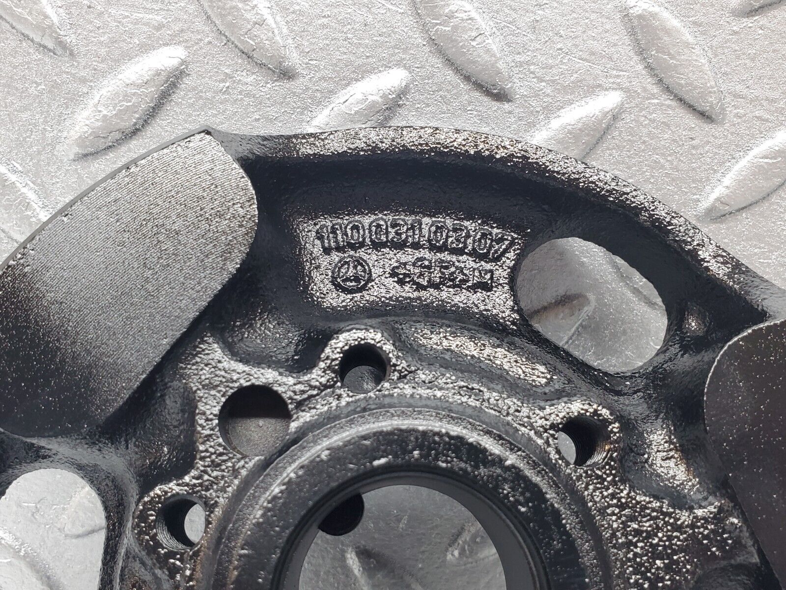 44492 Mercedes-Benz W123 280E Crankshaft Vibration Damper 1100310307