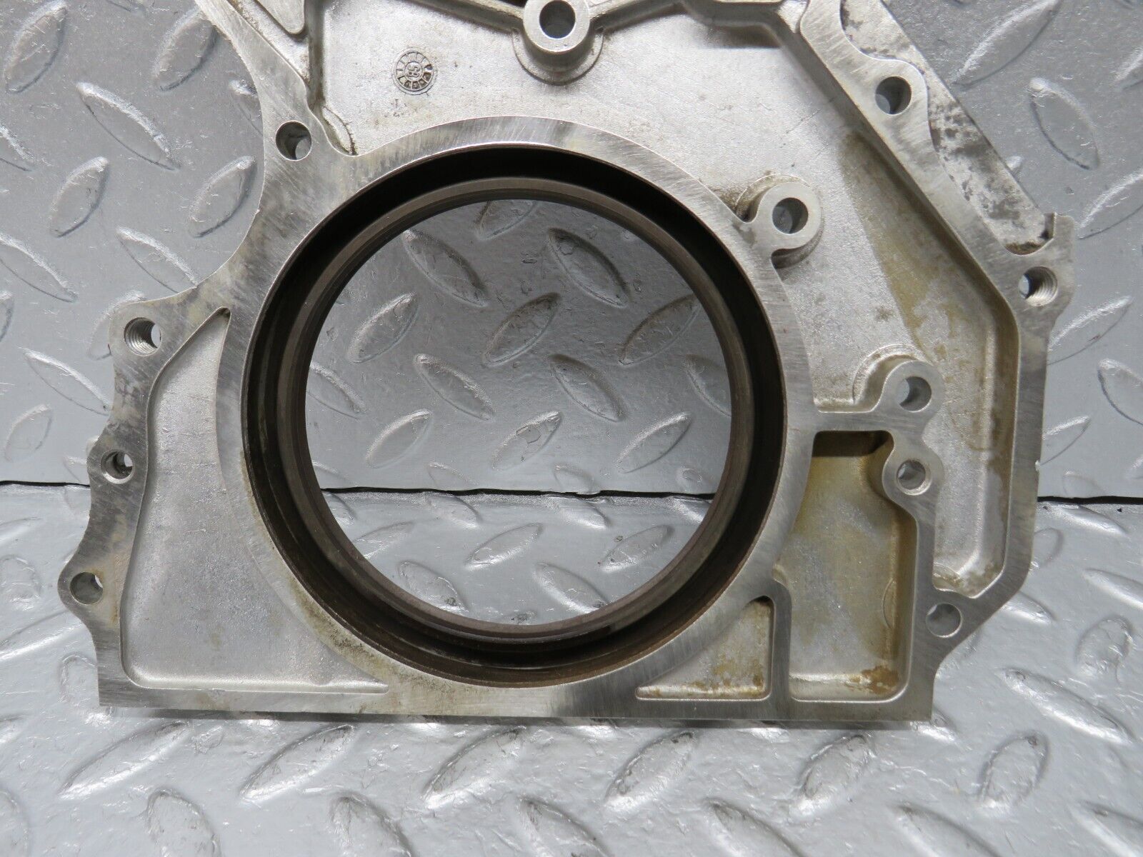 39154 Mercedes-Benz R107 500SL Crankshaft Rear Sealing Cover 1170110008