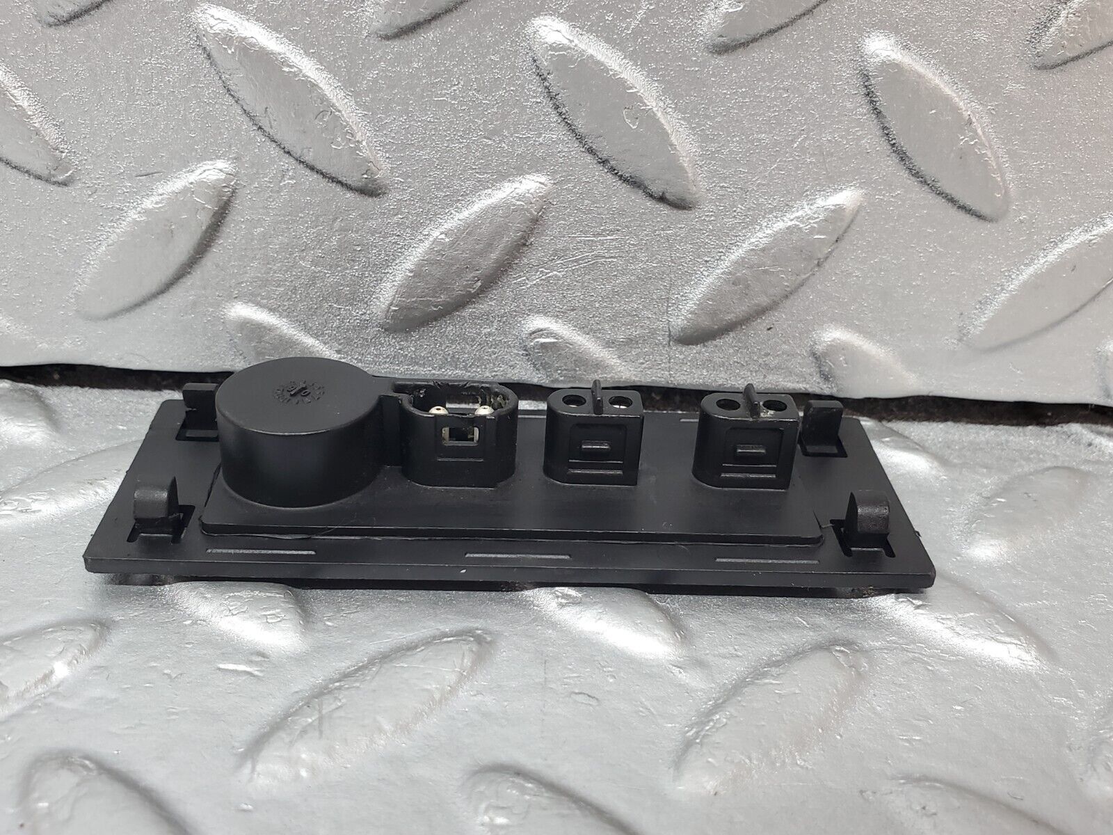 45312 Mercedes-Benz R129 300SL Coupe Windscreen Washer Nozzle Connector 1268201111