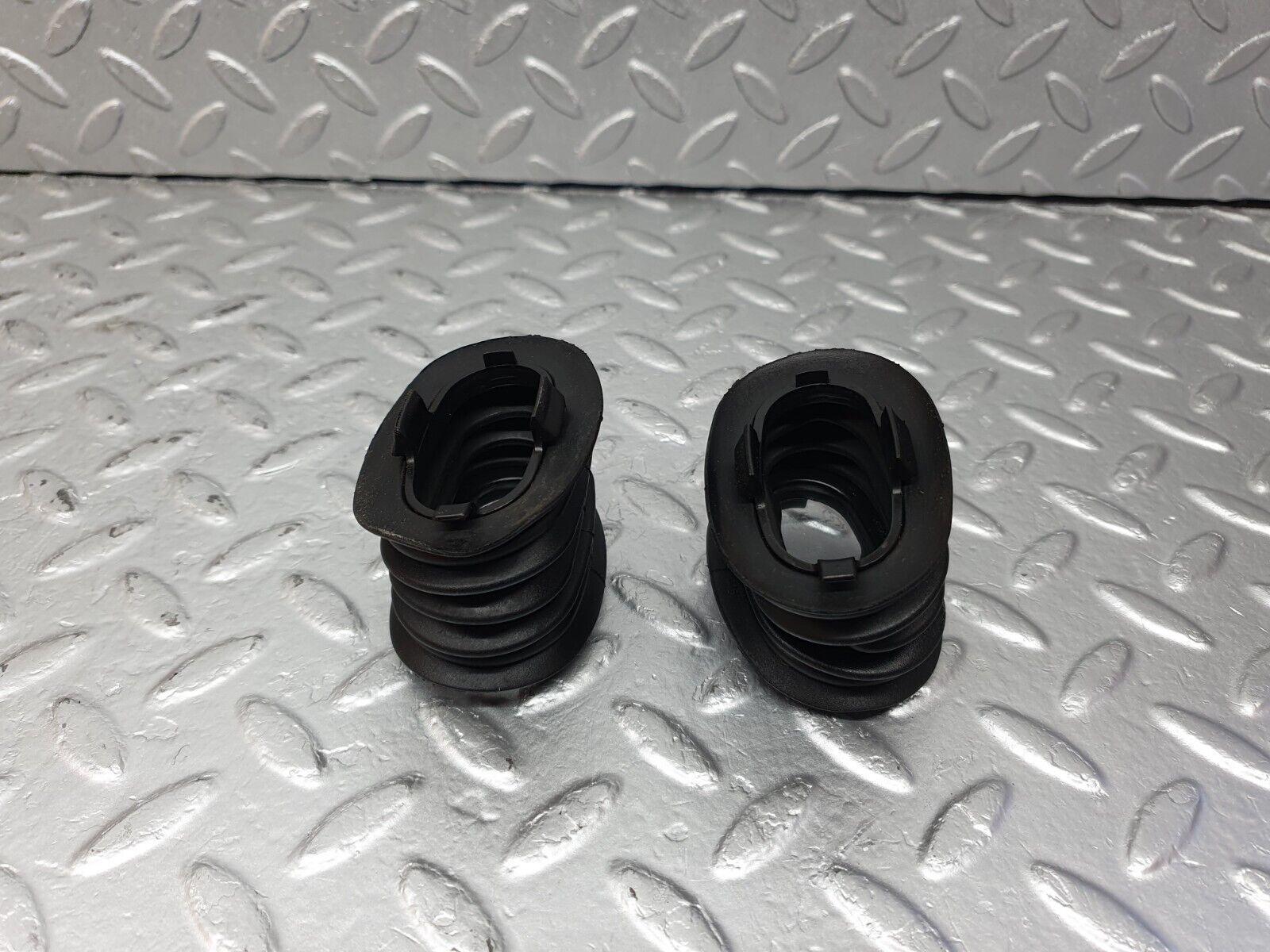 42509 Mercedes-Benz R129 320SL Coupe Door Wire Protector Rubber 1248210197