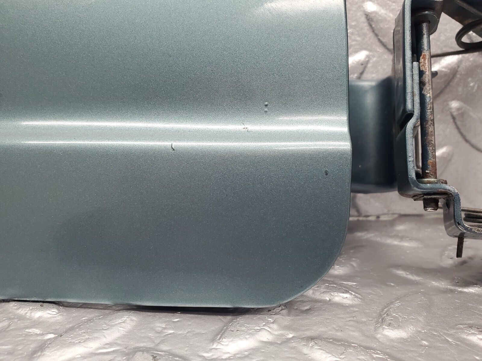 46482 Mercedes-Benz C123 280CE Coupe Fuel Tank Flap Cap 1235840039