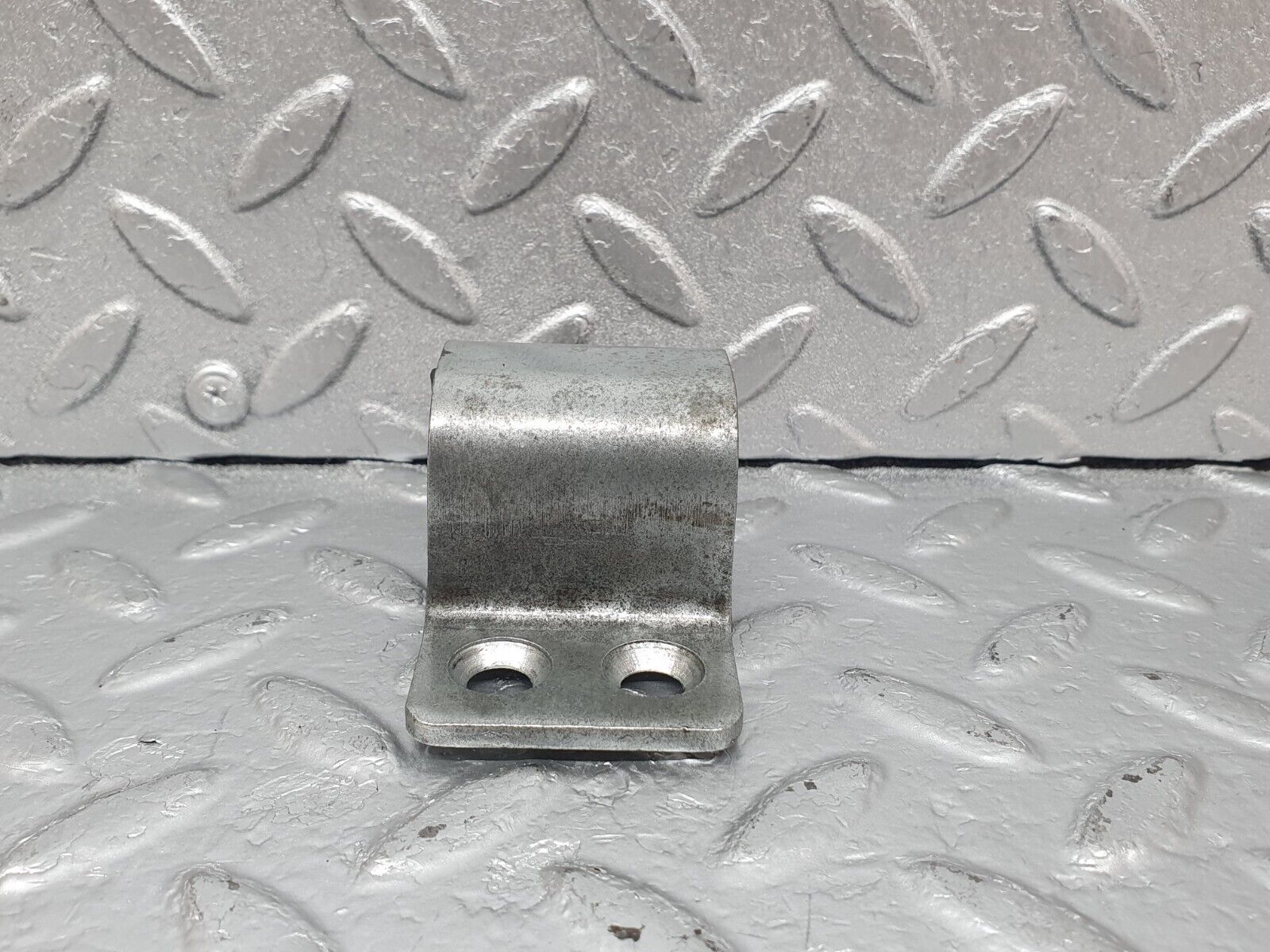 43980 Mercedes-Benz C123 230CE Coupe Left Door Lock Latch