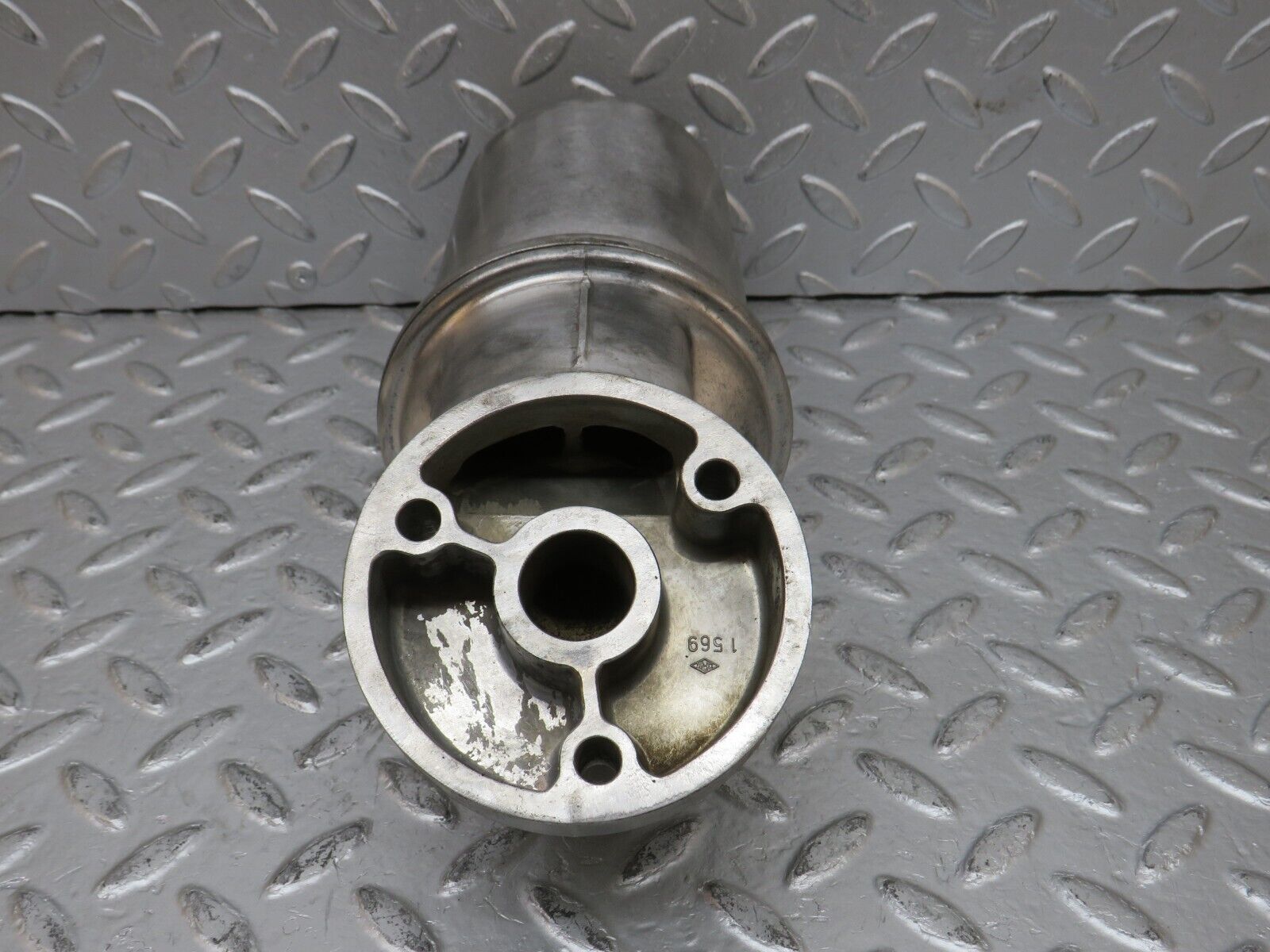 32849 Mercedes-Benz C107 R107 350 V8 Oil Filter Housing 1161840309