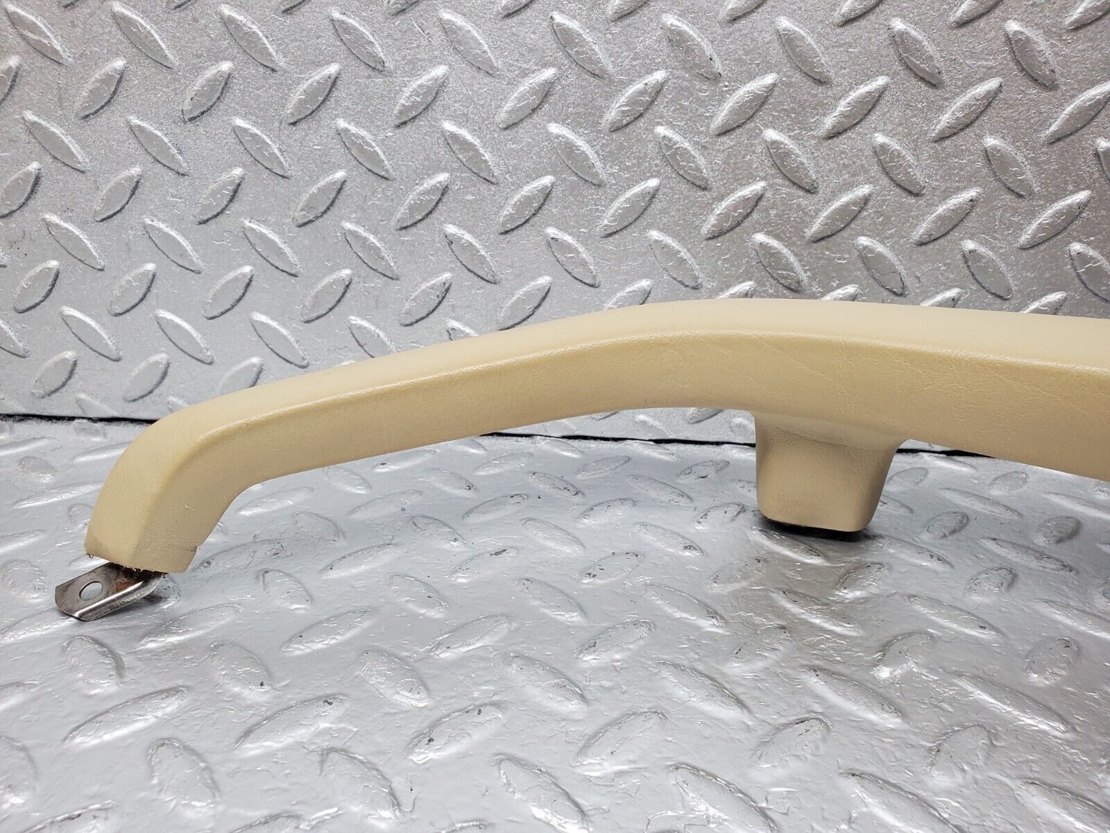 45616 Mercedes-Benz W126 420SE Front Left Interior Door Handle Beige 1269700901
