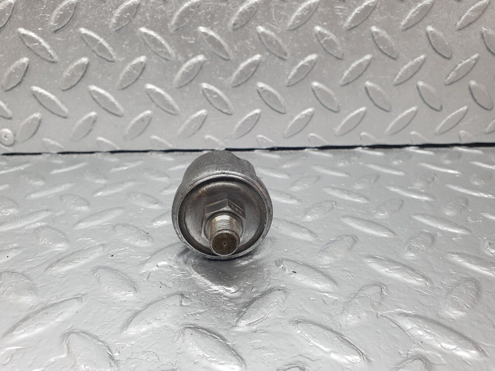 43536 Mercedes-Benz C126 380SEC Coupe Oil Pressure Sensor 0055421817