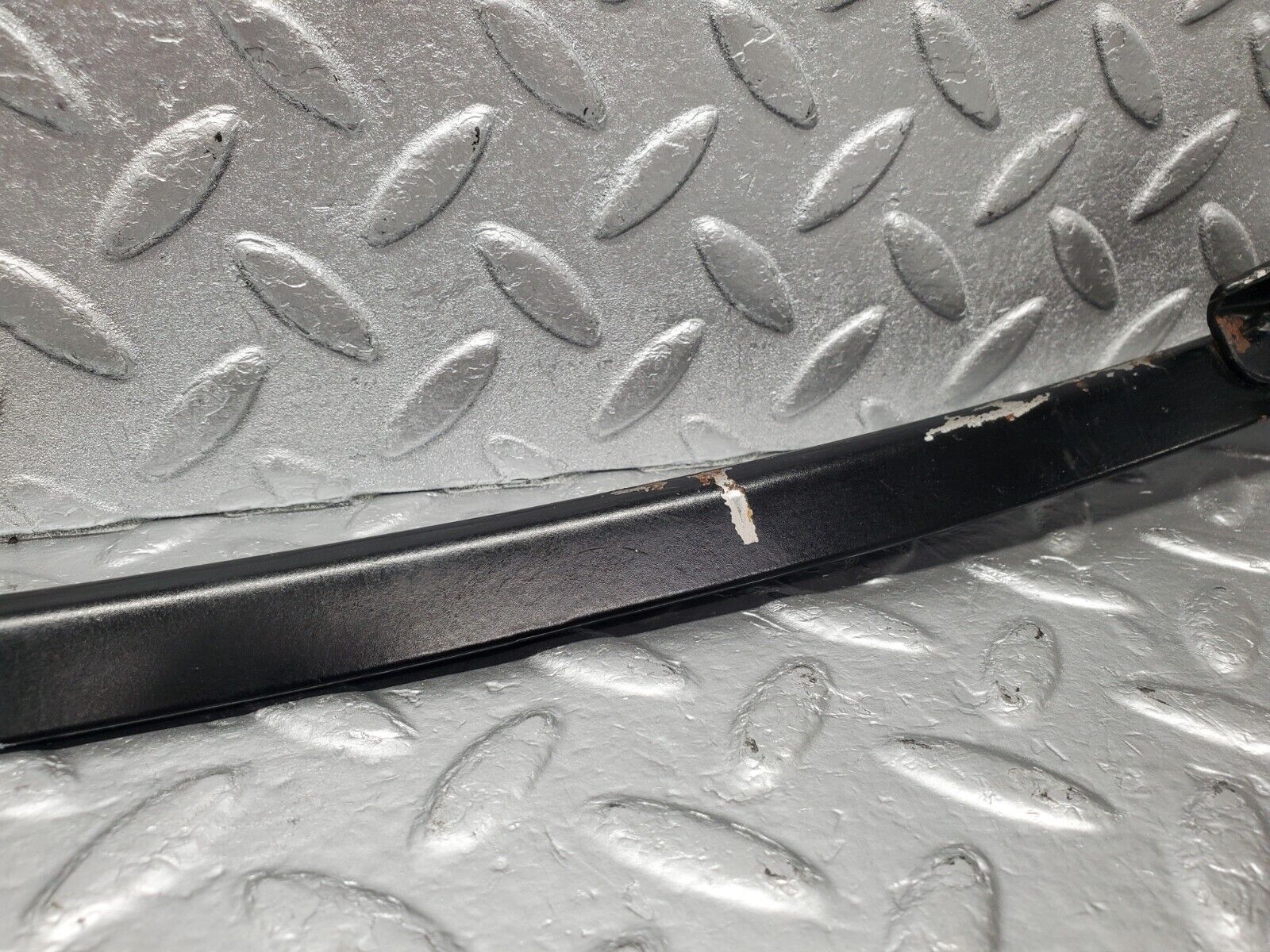 46763 Mercedes-Benz R129 320SL Coupe Front Right Window Channel