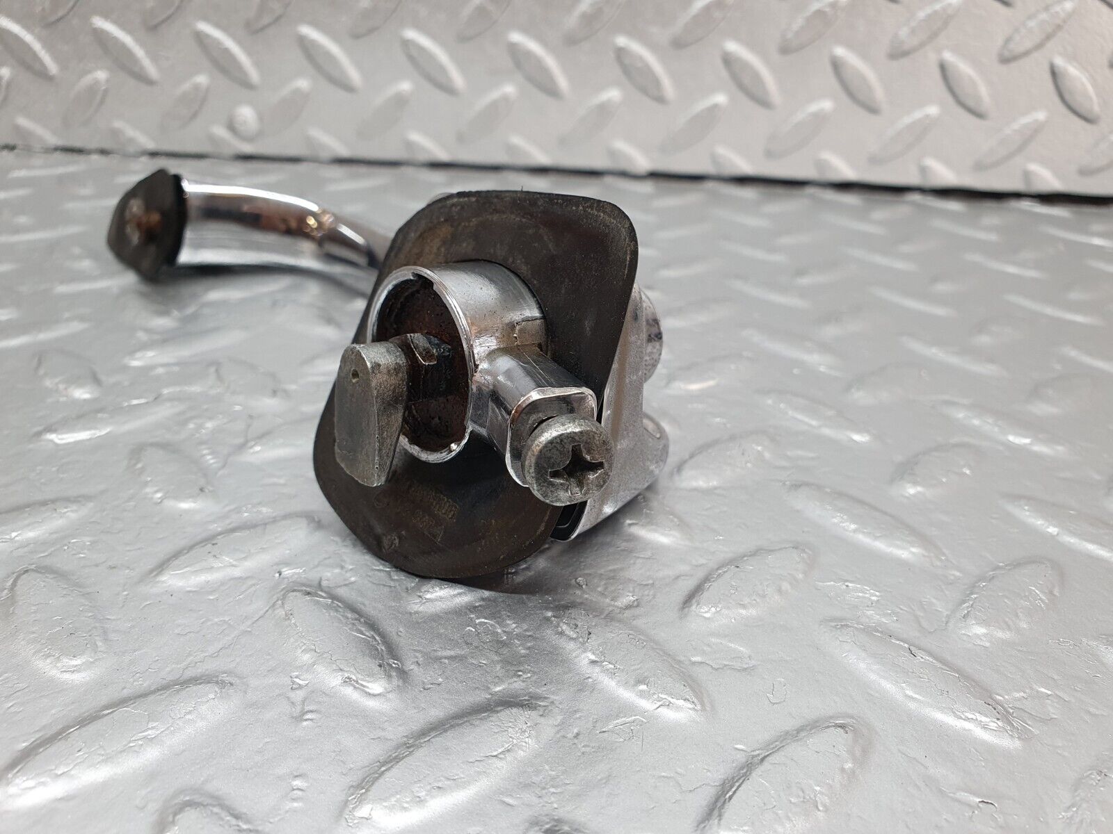 43162 Mercedes-Benz W108 280SE Rear Left Door Exterior Handle 1087661102 1087660905 1087661105