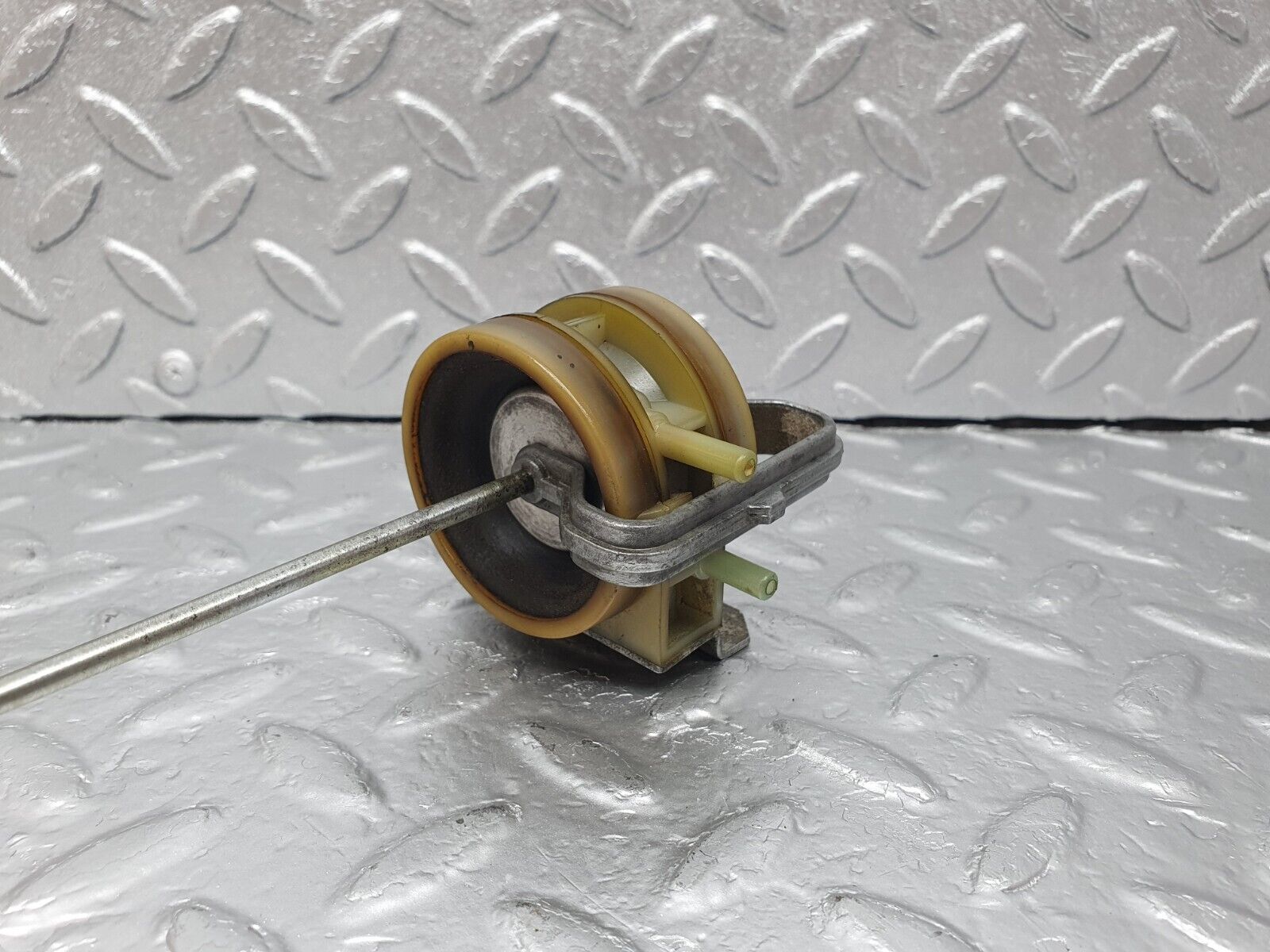 43248 Mercedes-Benz W108 280SE Front Left Door Lock Vacuum Actuator