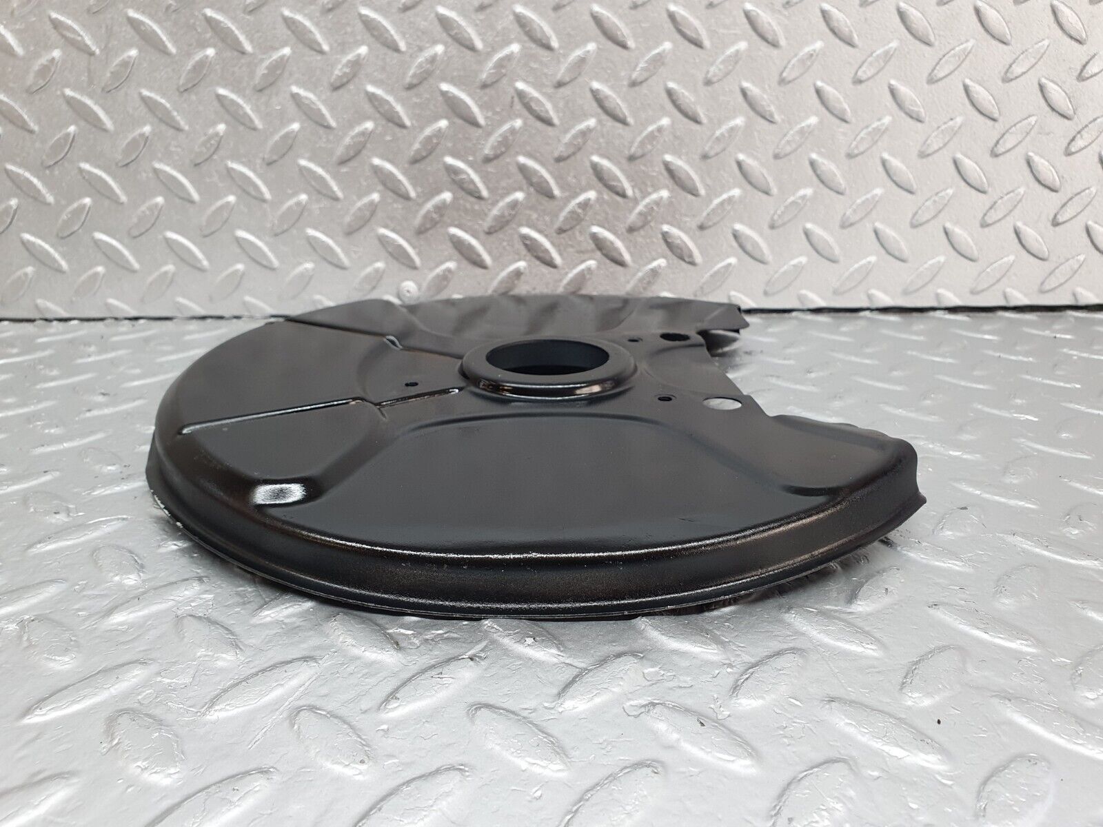 43204 Mercedes-Benz W108 280SE Front Left Brake Disc Protection Plate