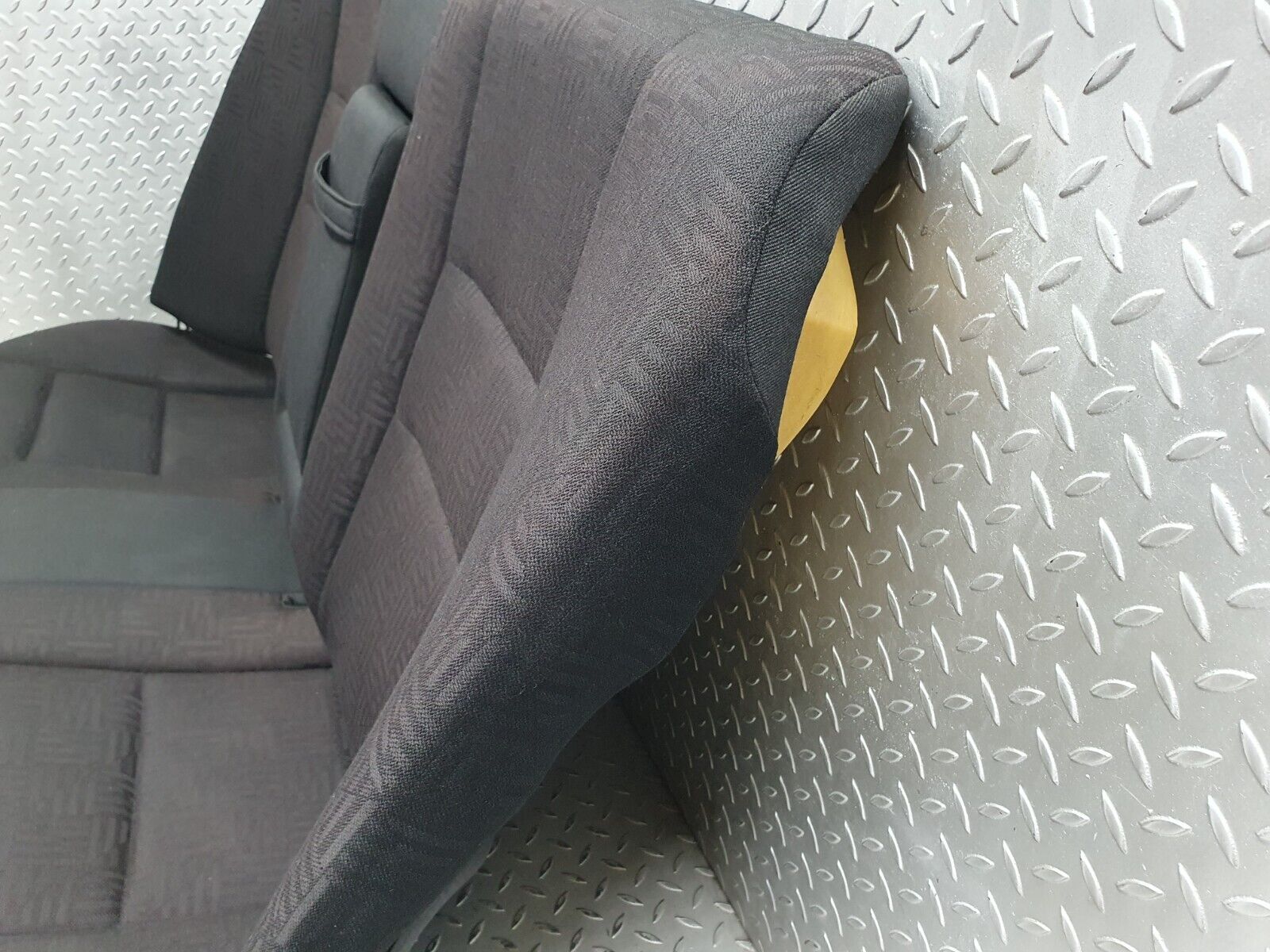 41990 Mercedes-Benz W202 C200 Rear Seat 2029200550 2029202916