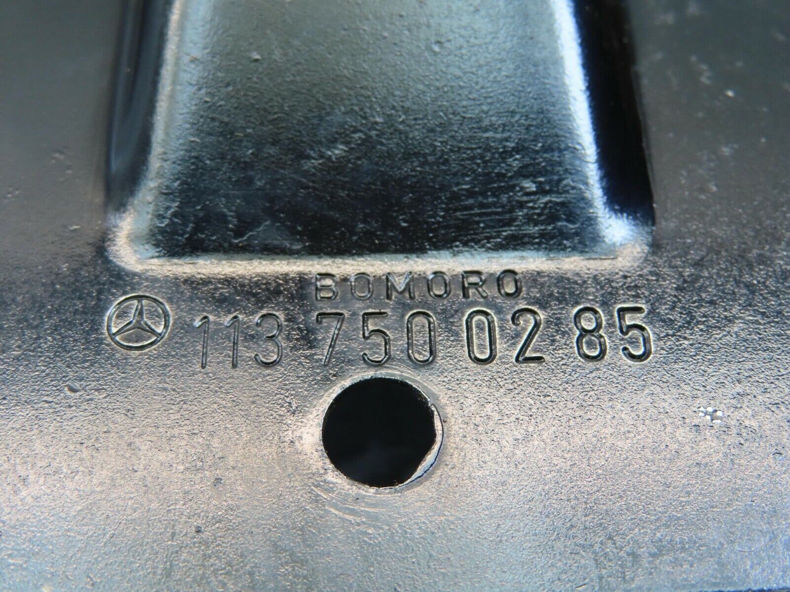 11632 Mercedes-Benz R107 450SL Trunk Boot Lock Latch 1137500285