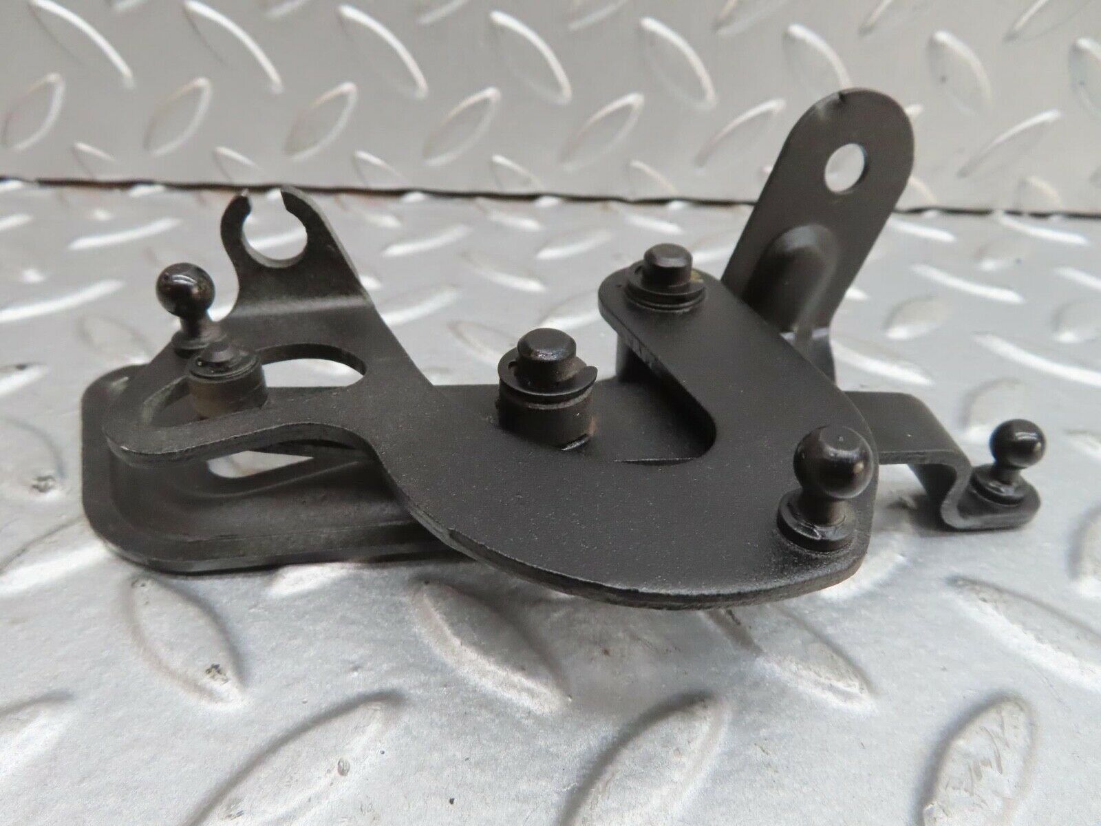 13805 Mercedes-Benz R107 450SL Throttle Linkage