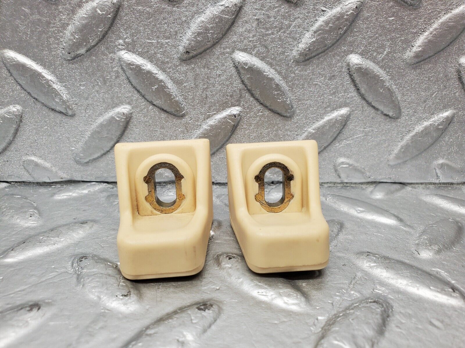 47008 Mercedes-Benz R129 320SL Coupe Rear Seat Holder