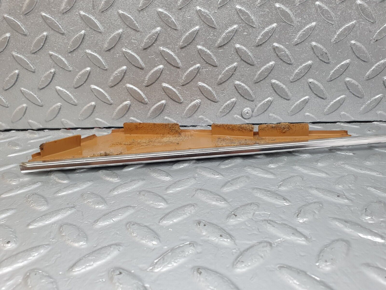 43781 Mercedes-Benz C126 380SEC Coupe Seat Belt Presenter Cover Trim Right 1266921022