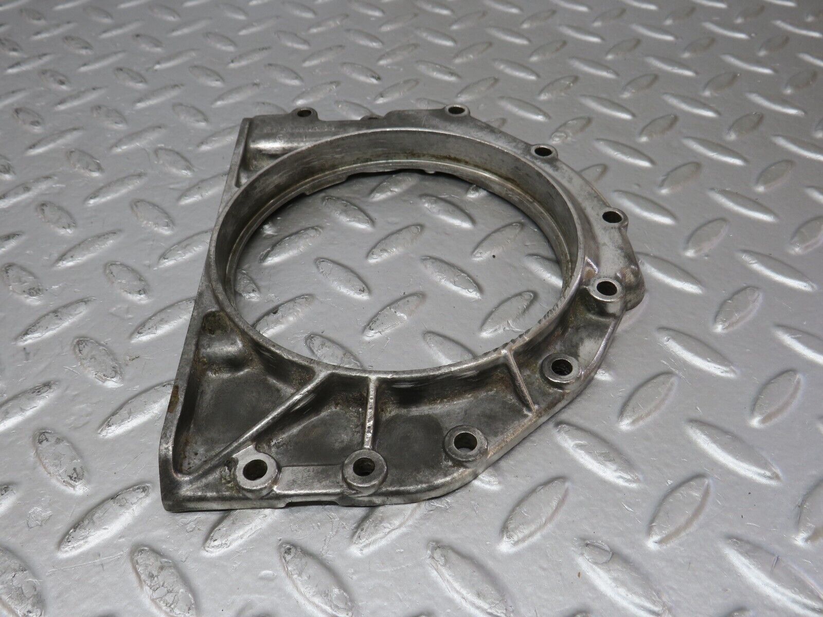 32853 Mercedes-Benz C107 R107 350 V8 Crankshaft Rear Sealing Cover 1160110608