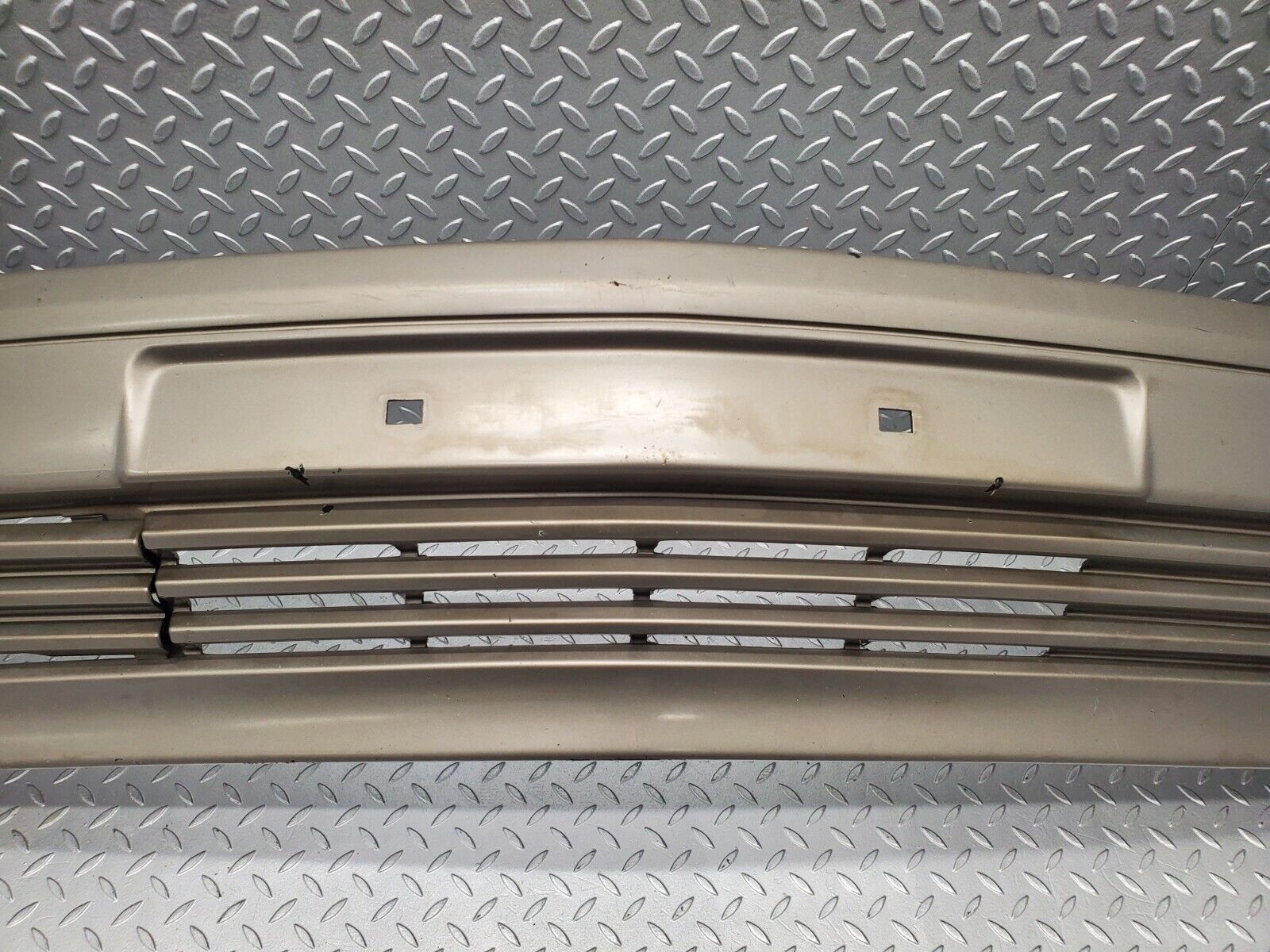 46099 Mercedes-Benz W126 420SE Front Bumper 1268802440 1268800205