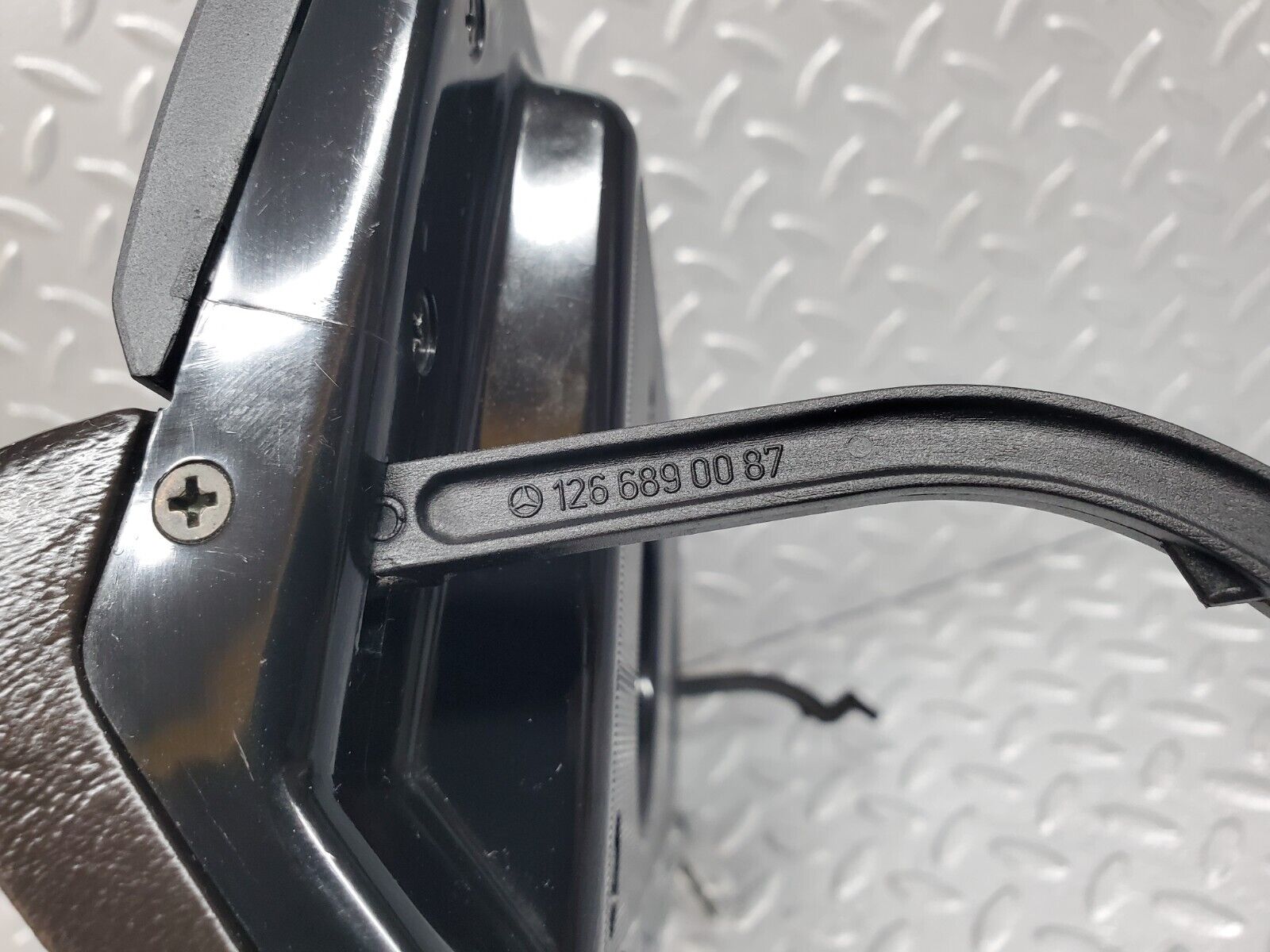 45984 Mercedes-Benz W126 420SE Glove Box Door No Key