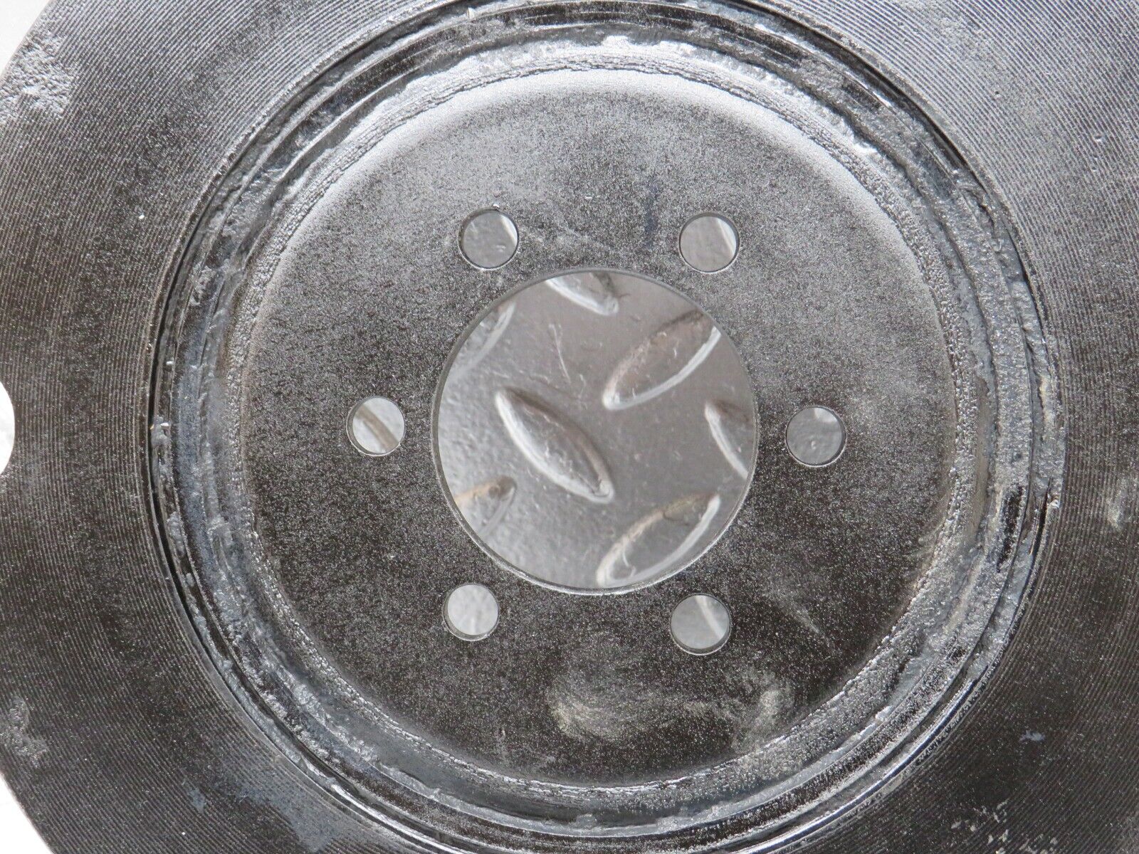 32944 Mercedes-Benz C107 R107 450 V8 Crankshaft Vibration Damper 1170300103