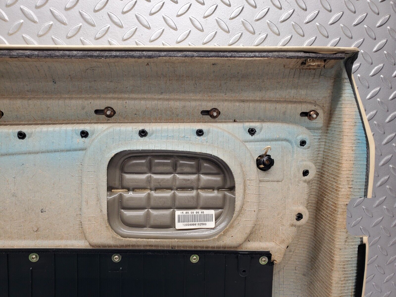 46817 Mercedes-Benz R129 320SL Coupe Left Door Card Beige