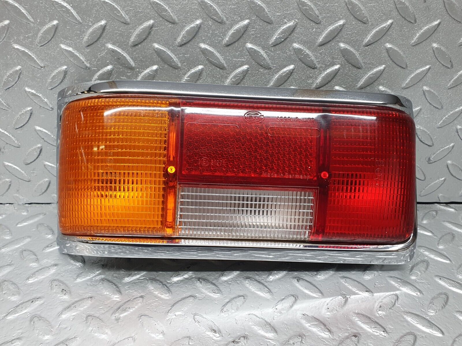 43190 Mercedes-Benz W115 Rear Left Tail Light