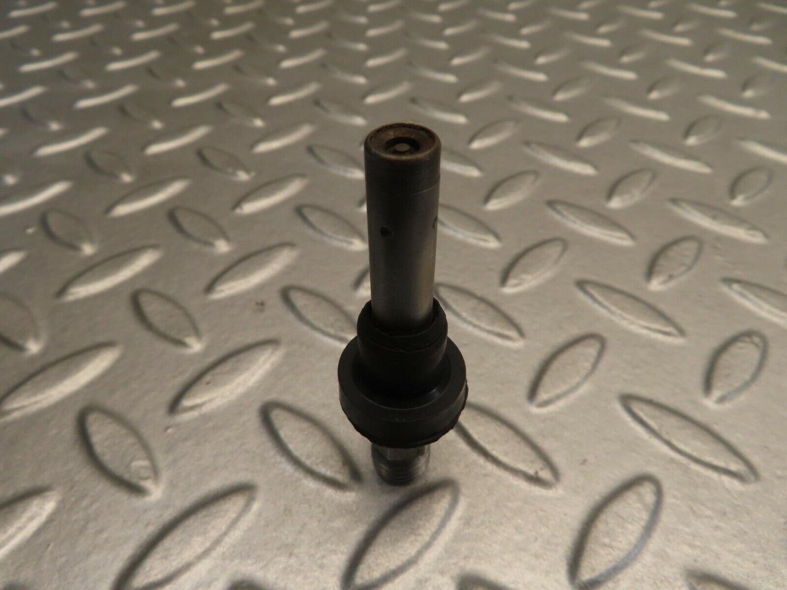 11736 Mercedes-Benz R107 450SL Fuel Injector Bosch