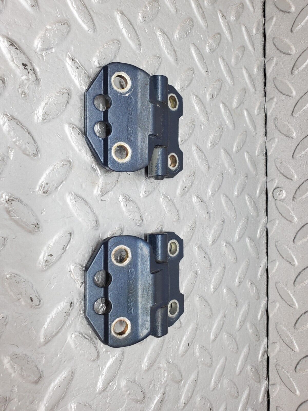 44750 Mercedes-Benz W124 220E Door Hinge Right Side