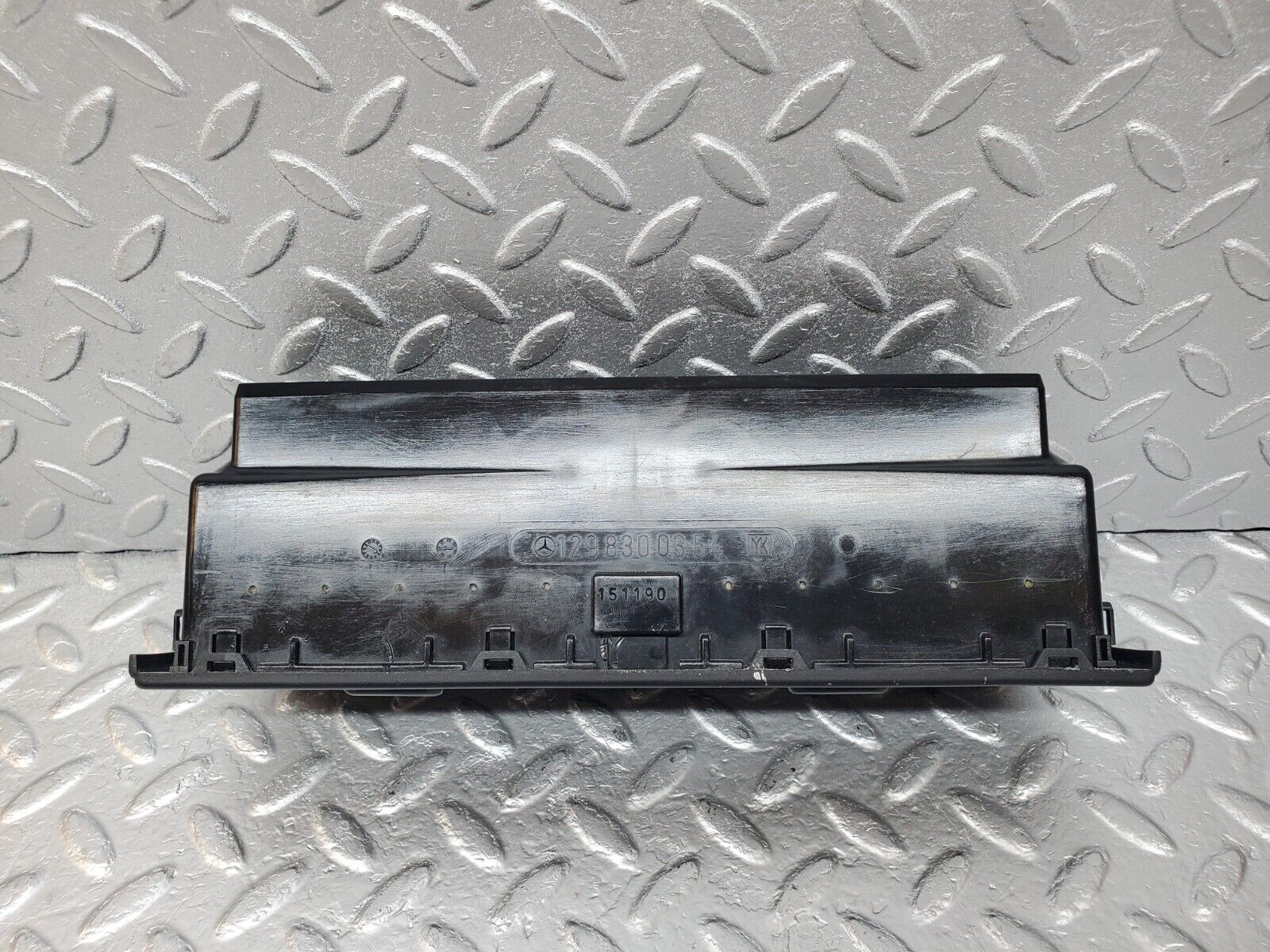 44997 Mercedes-Benz R129 300SL Coupe Dash Centre Air Vent 1298300354