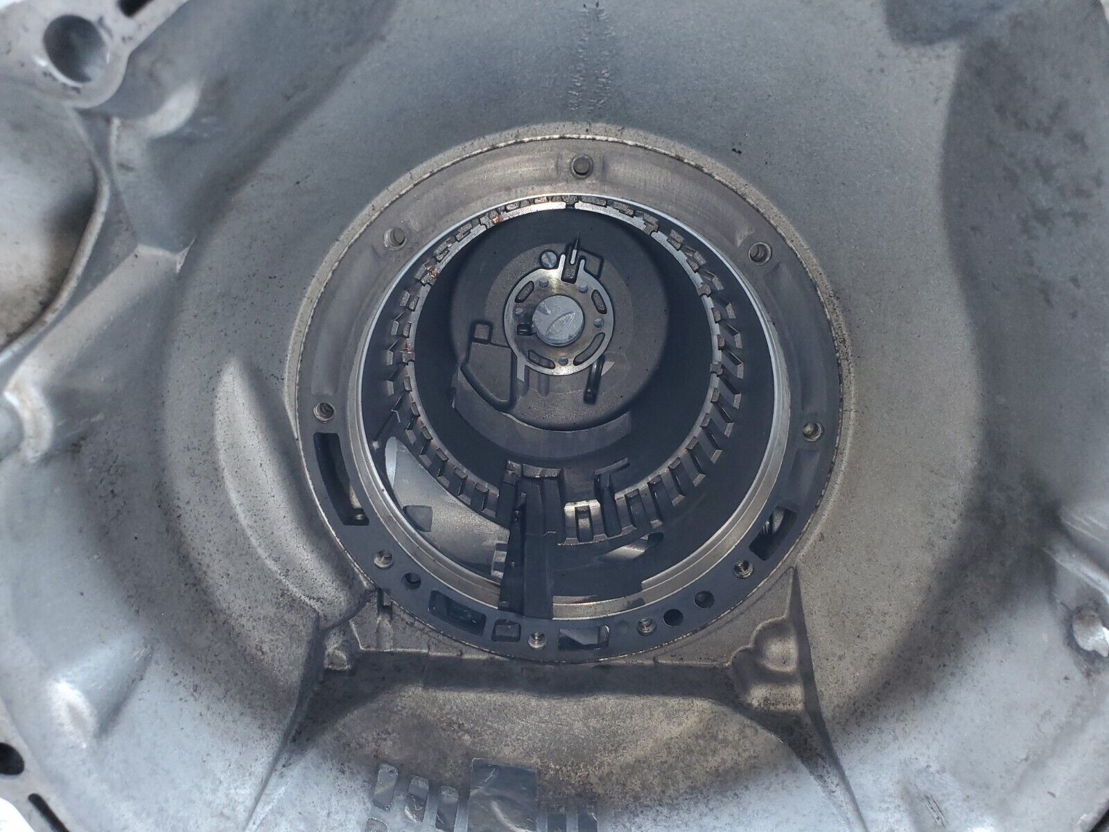 44558 Mercedes-Benz W123 280E Automatic Gearbox Housing 722.309 1262712201